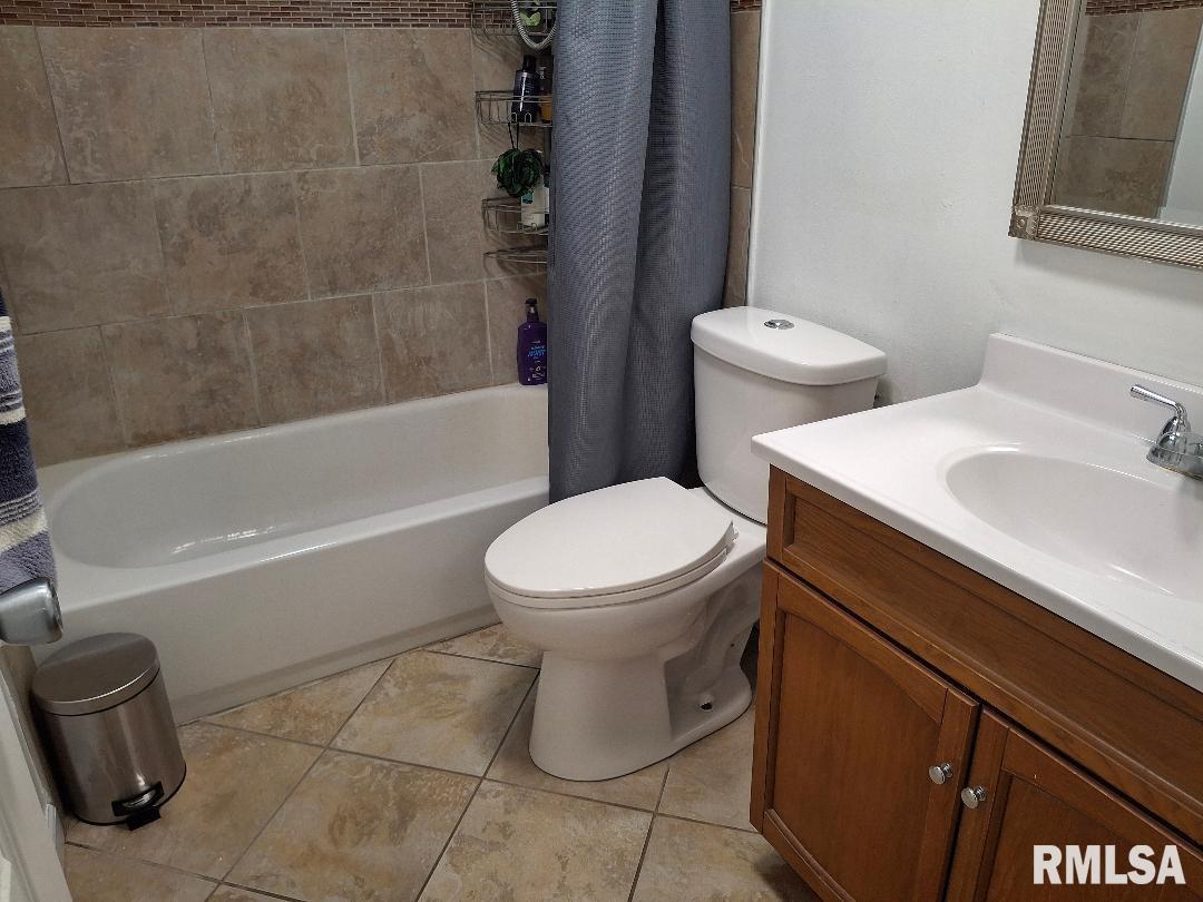 1907 Chicory Road, Pekin, Illinois image 29