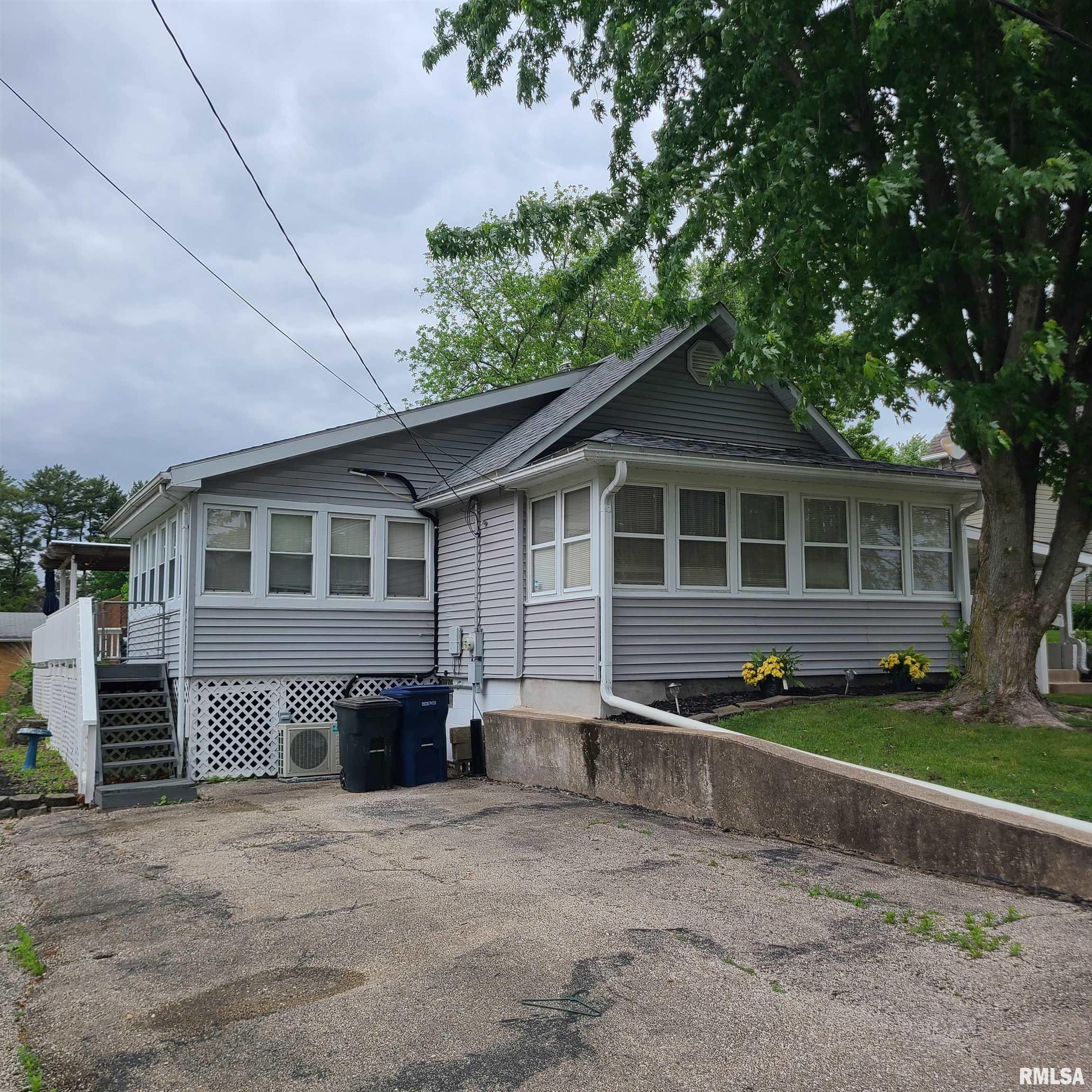 107 Division Street, East Galesburg, Illinois image 3