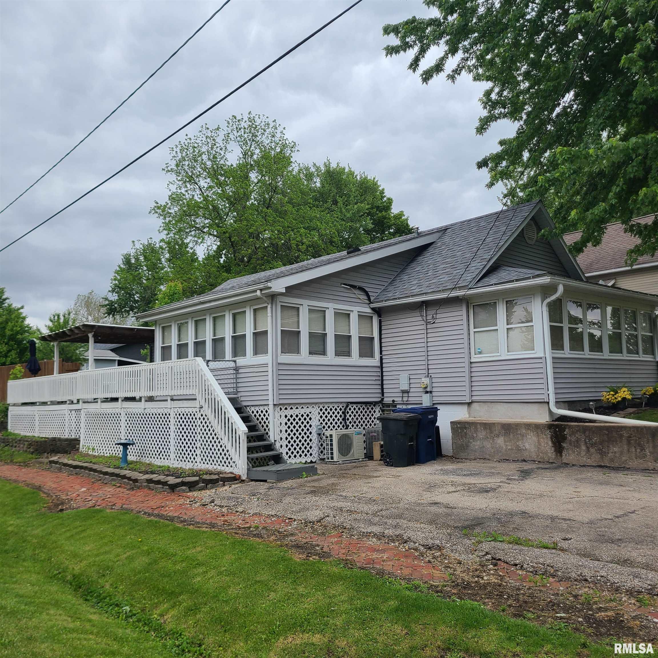 107 Division Street, East Galesburg, Illinois image 4