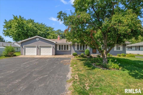 Homes For Sale - 1365 Goltra Avenue<br/> Morgan County, Jacksonville, IL 62650