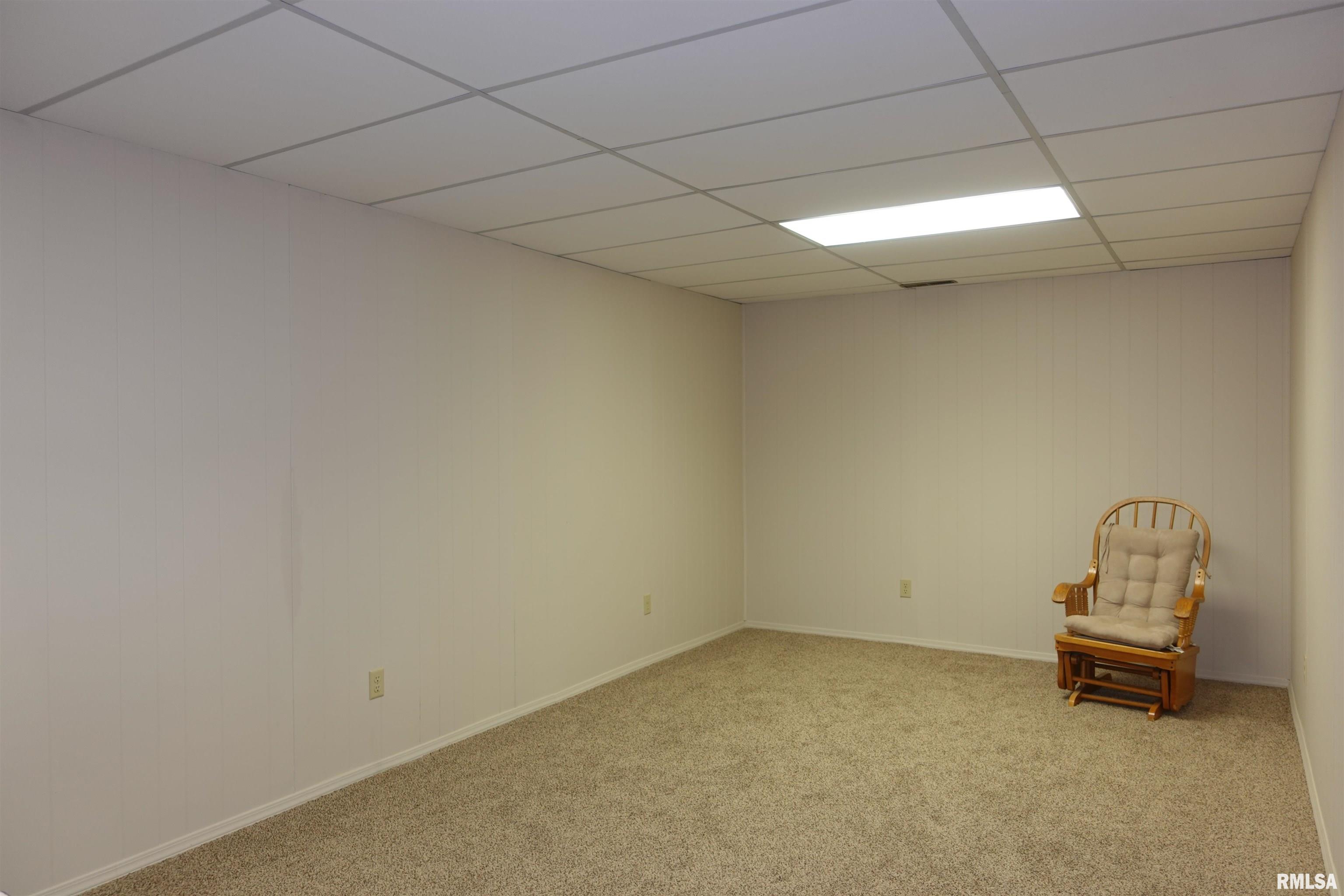 255 S Soangetaha Road, Galesburg, Illinois image 37