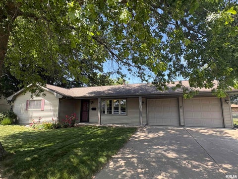 Homes For Sale - 7715 W Redwing Drive<br/> Peoria County, Peoria, IL 61604