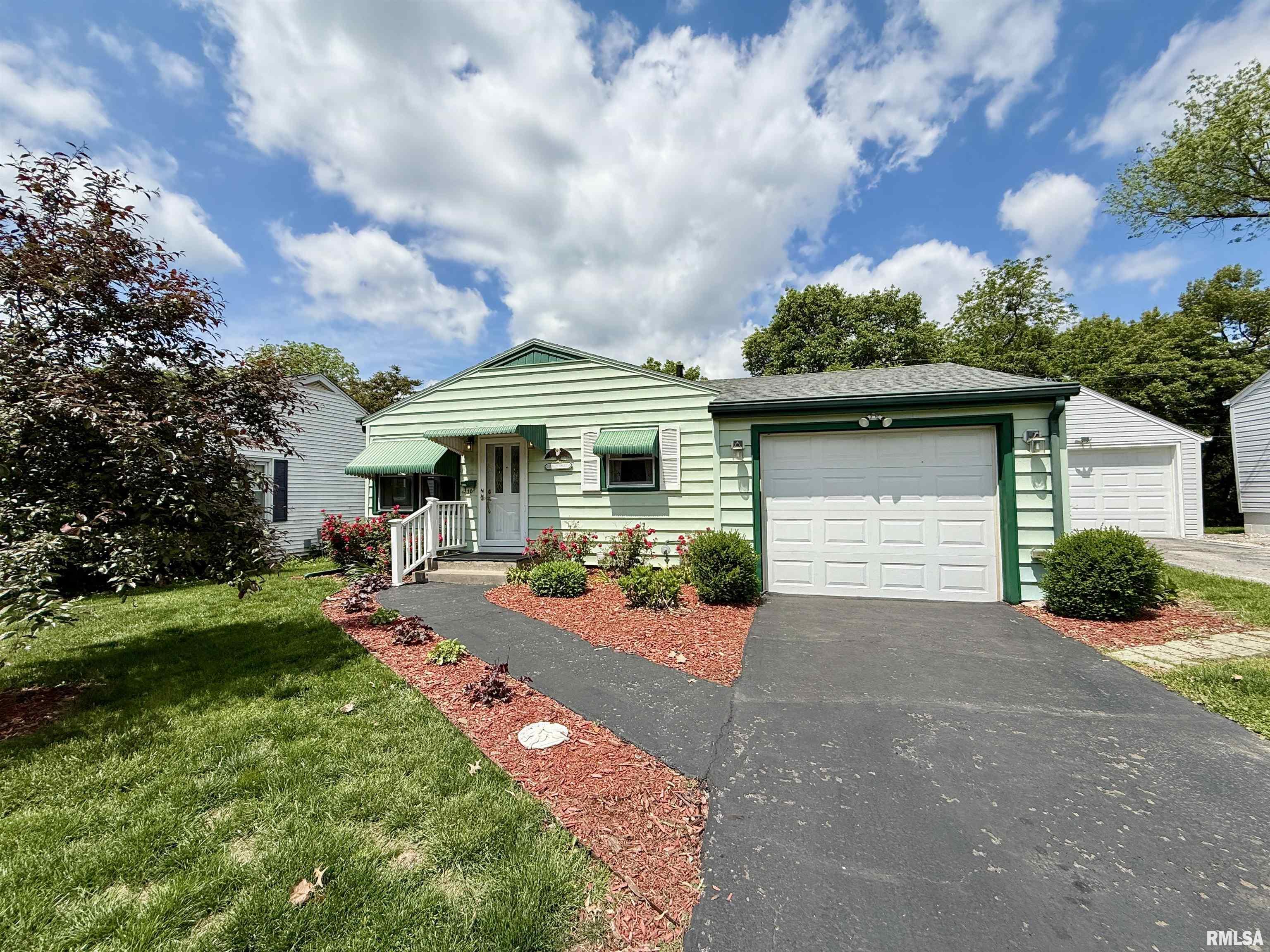 10 Blackhawk Hills Court, Rock Island, Illinois image 1