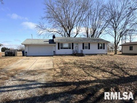 Homes For Sale - 10 Walberta Drive<br/> Rochester, IL 62563