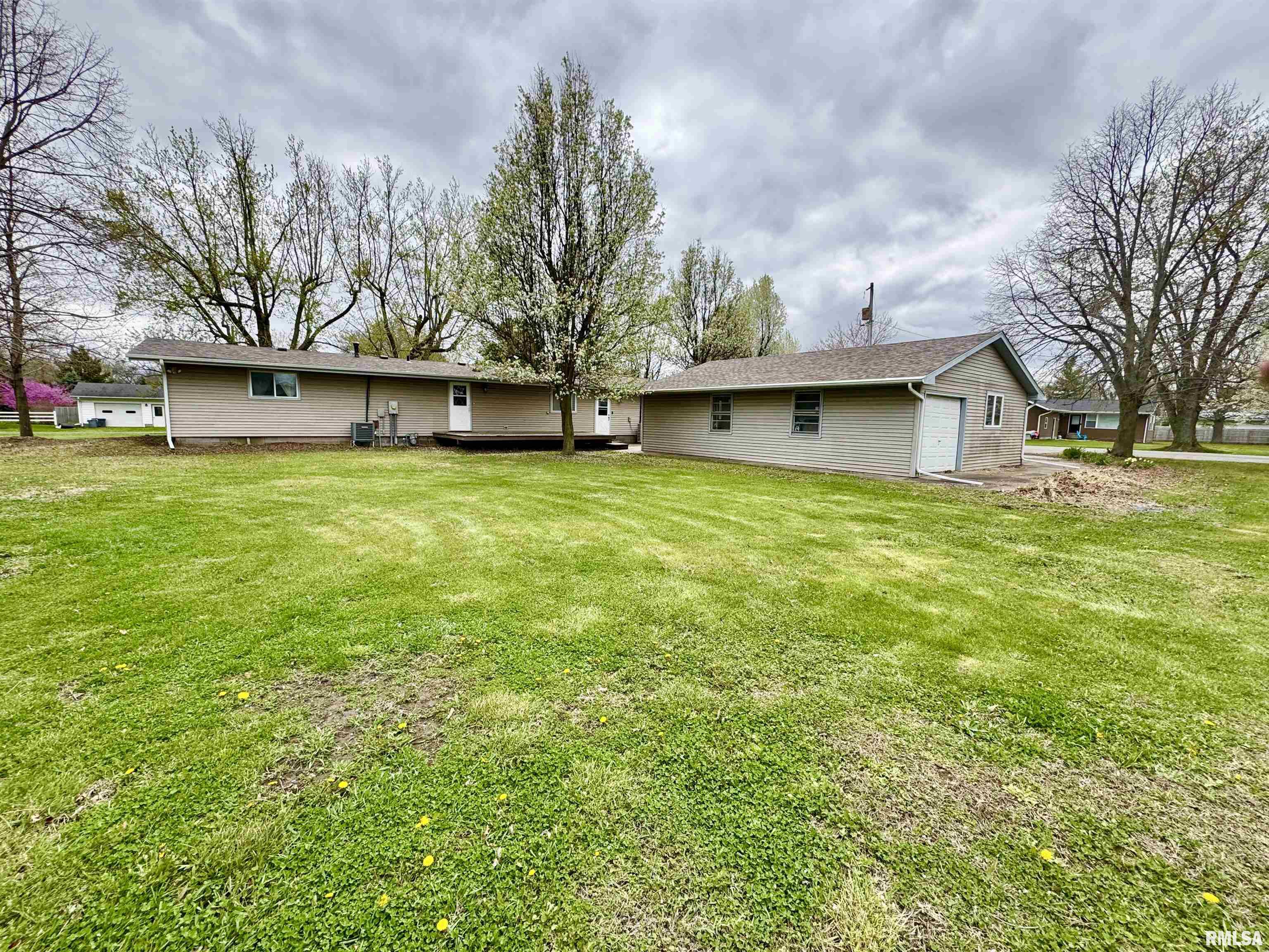 1401 12th Avenue, Viola, Illinois image 5