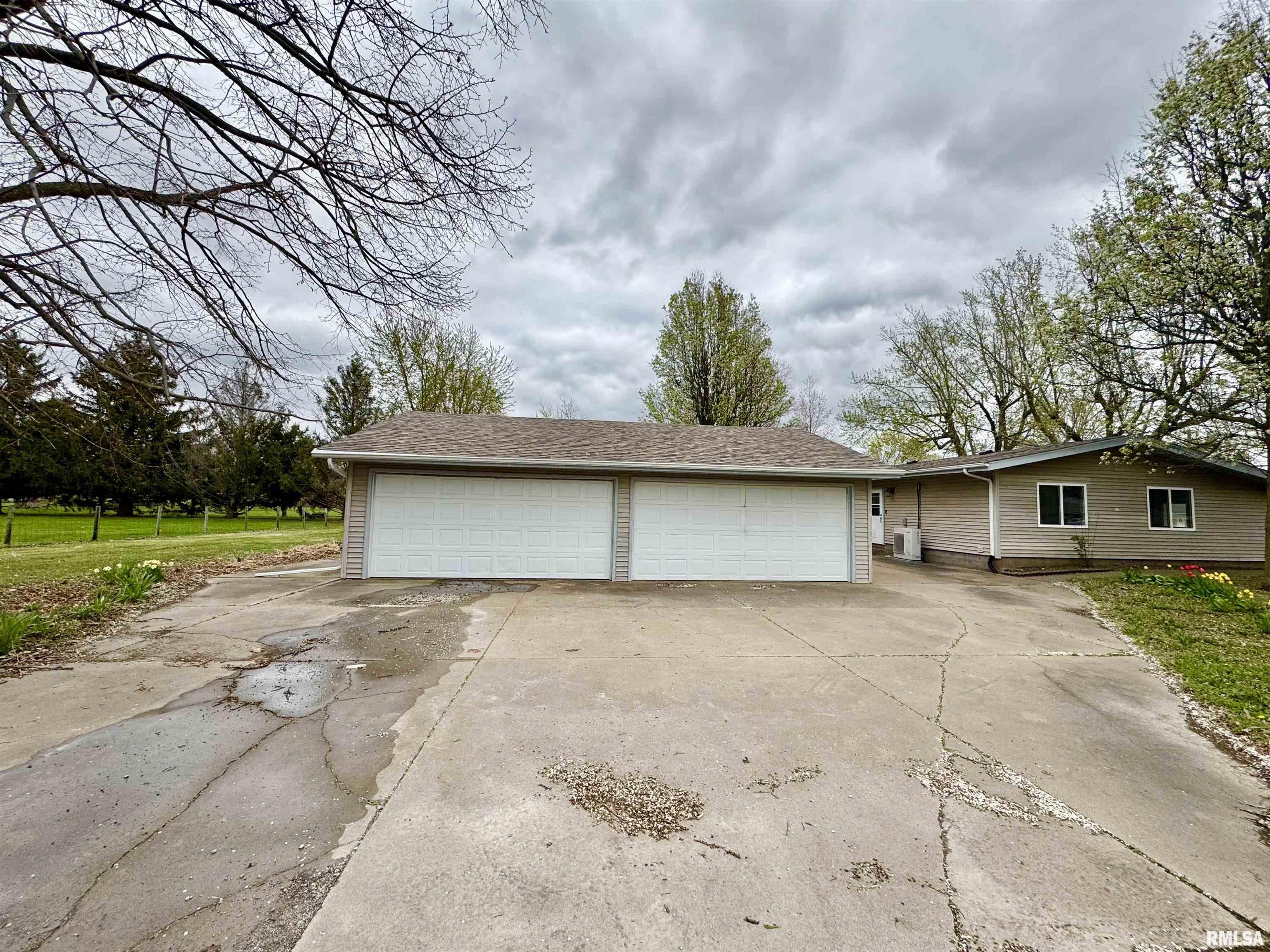1401 12th Avenue, Viola, Illinois image 4