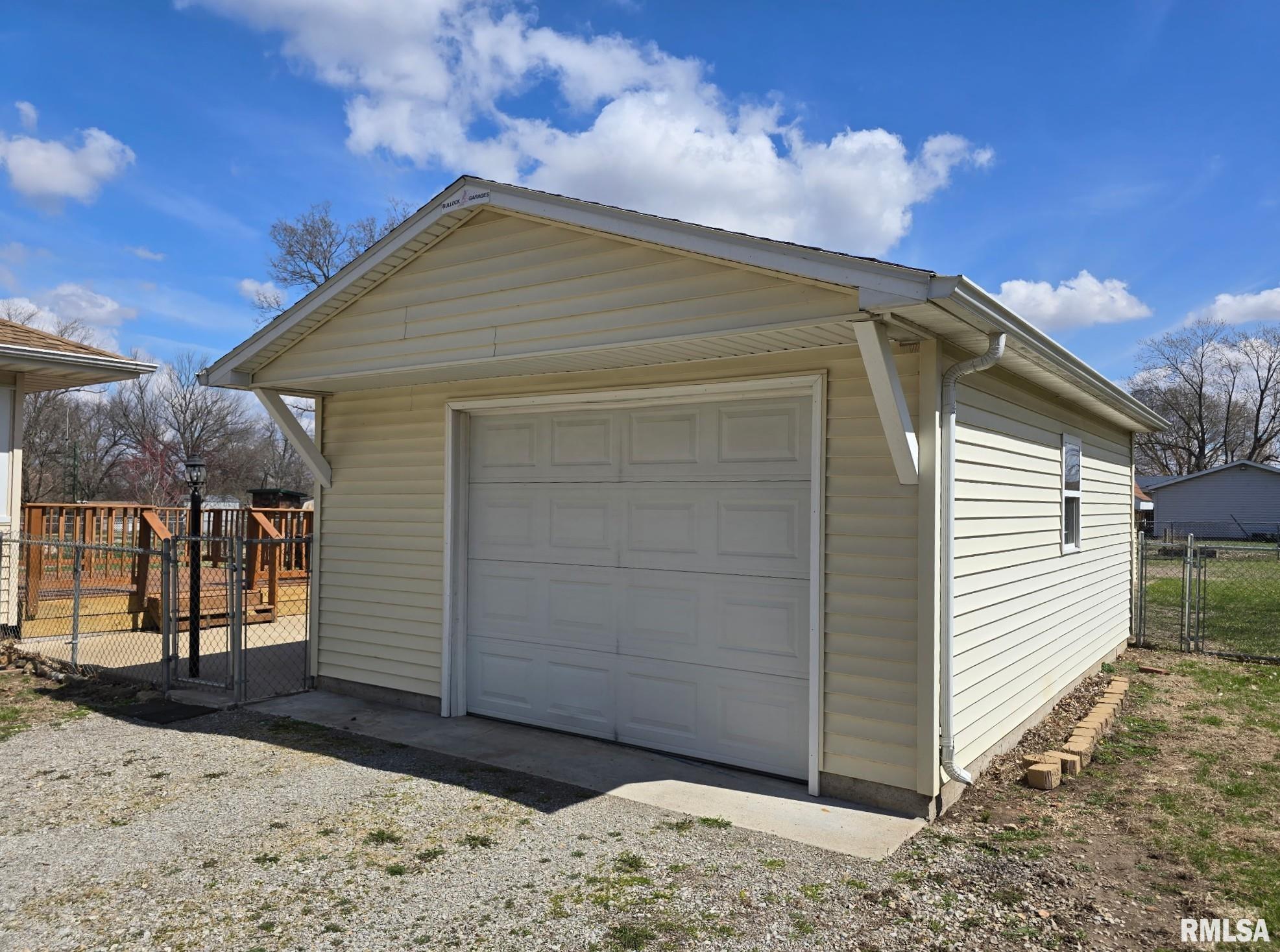 302 S Park Avenue, Manito, Illinois image 27