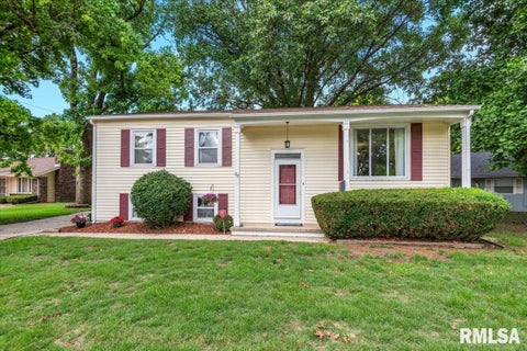 Homes For Sale - 62 N Oxford Road<br/> Springfield, IL 62702