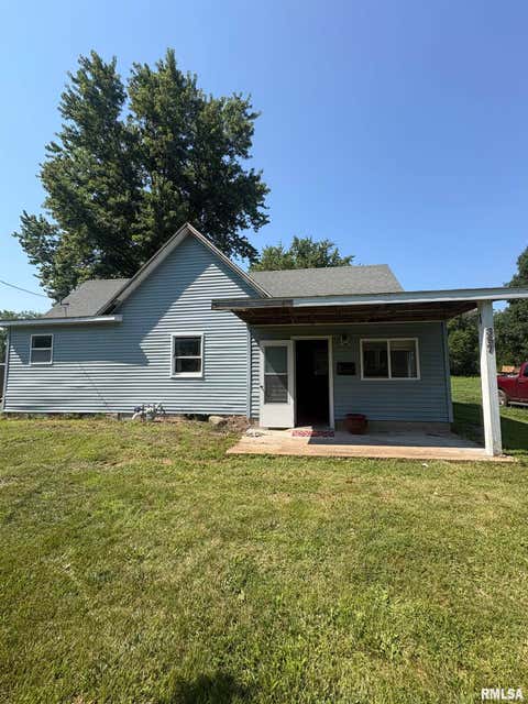 Homes For Sale - 387 E Prairie Street<br/> Morgan County, Waverly, IL 62692