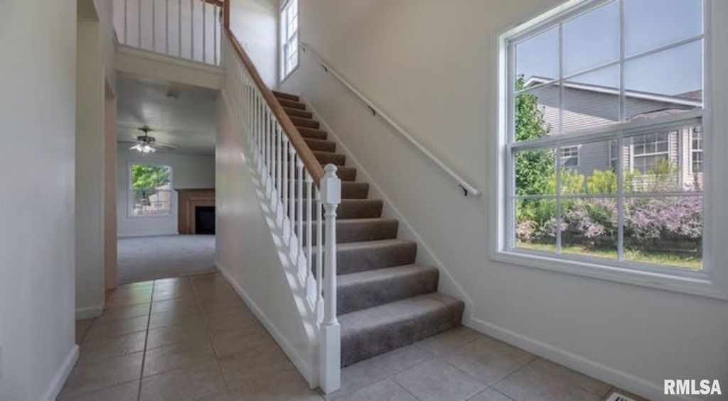 Photo of 1611 W GENEVA Road, Peoria, IL 61615 (MLS # PA1262086)