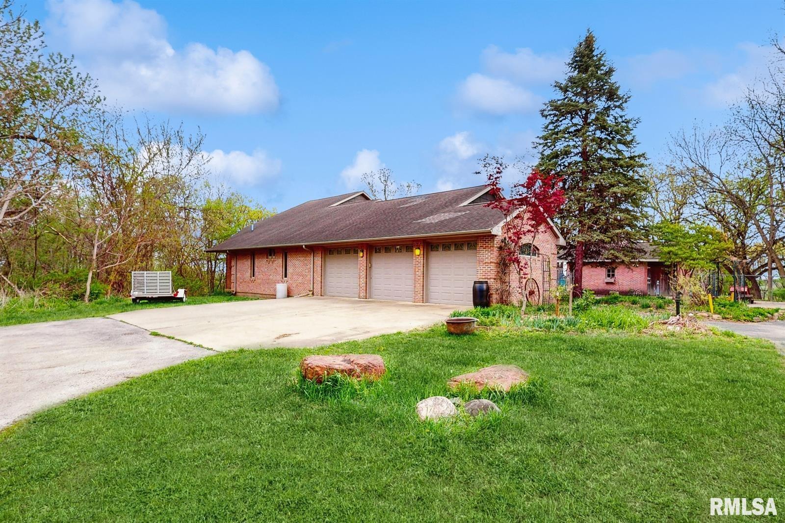 315 N 9th Street, Clinton, Iowa image 36