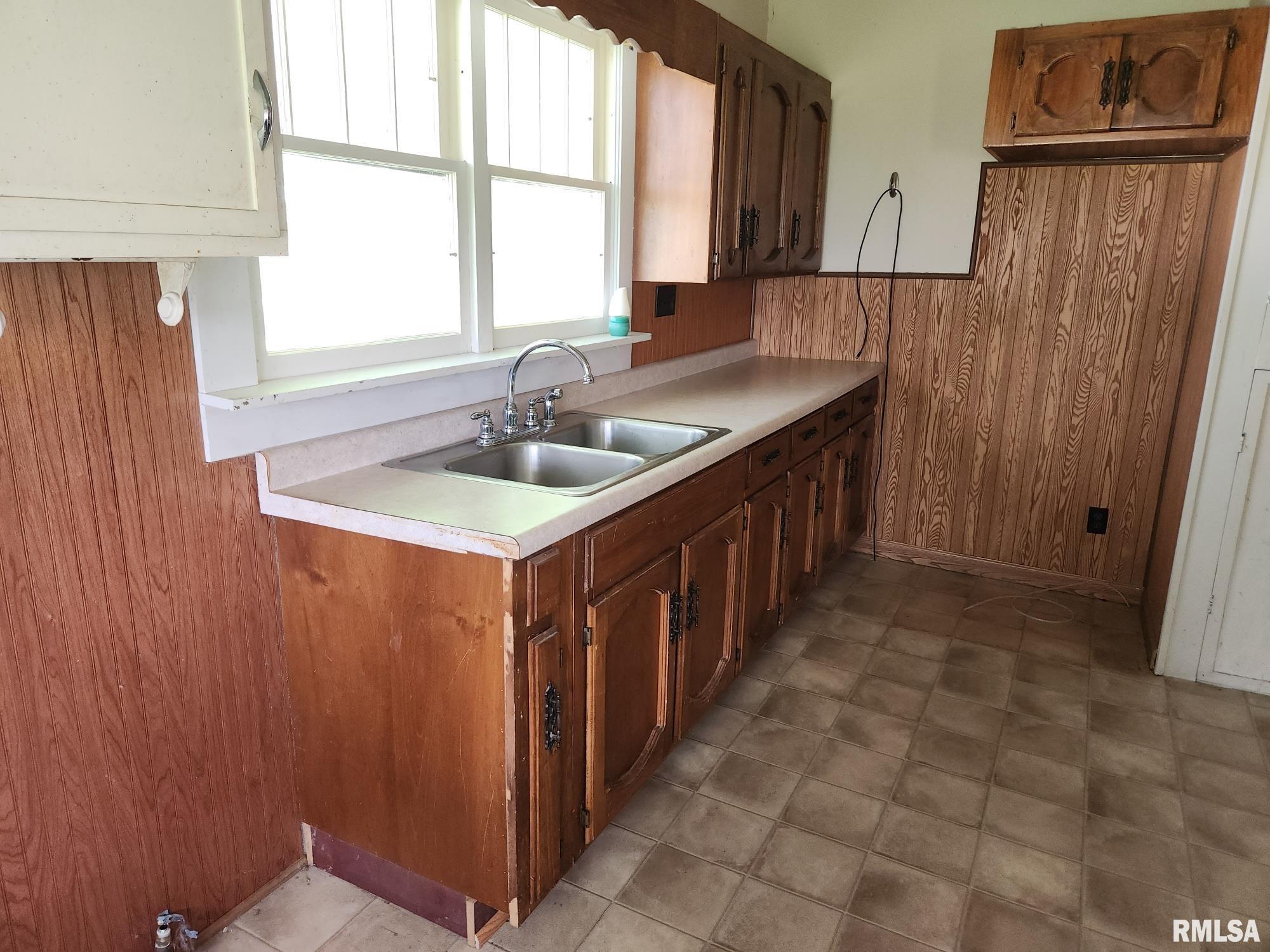 105 E Rea Street, Valier, Illinois image 8