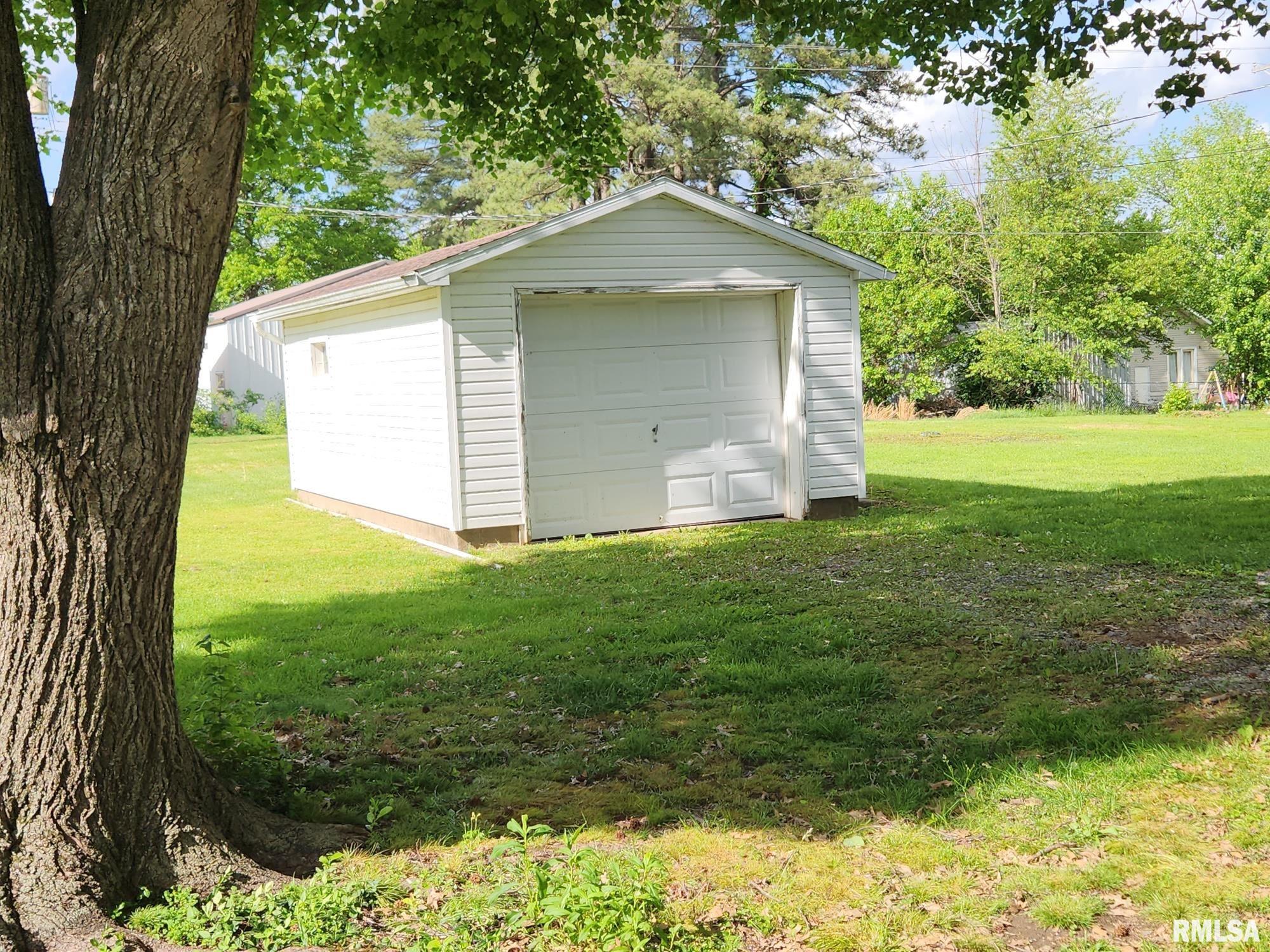105 E Rea Street, Valier, Illinois image 25