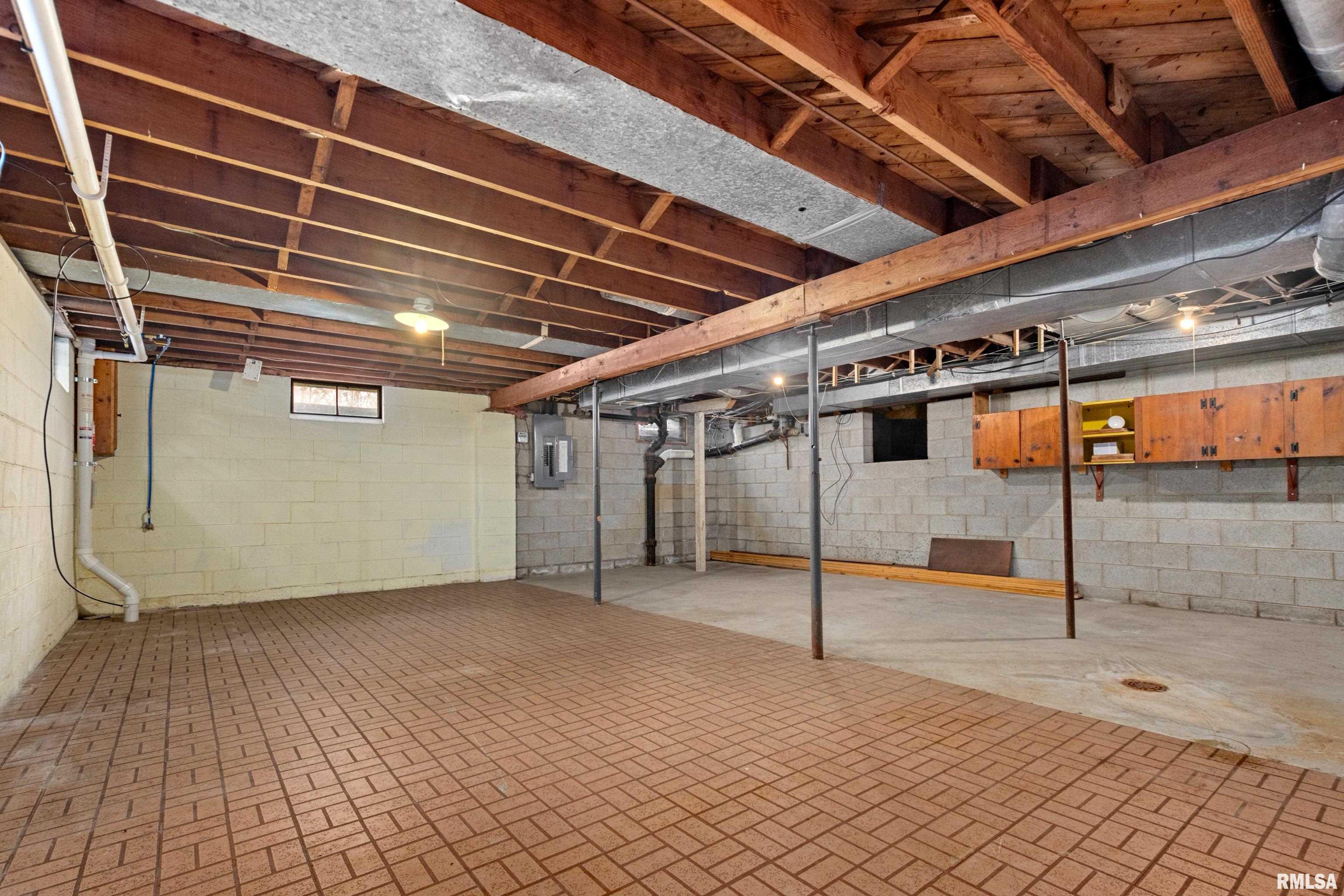 298 E Golden Maple Drive, East Peoria, Illinois image 43