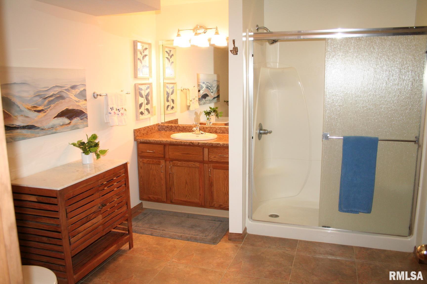 3996 Partridge Circle, Bettendorf, Iowa image 13