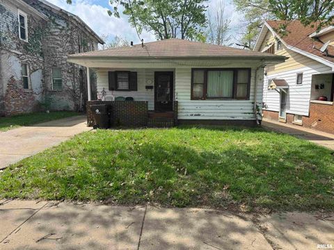Photo of 1631 N DECHMAN Avenue, Peoria, IL 61603 (MLS # PA1265752)