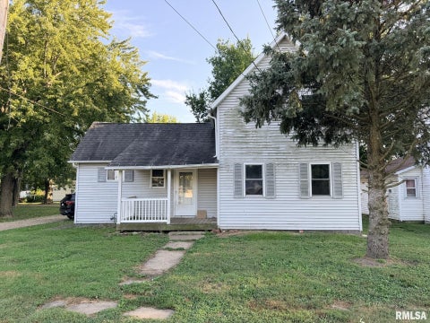 Homes For Sale - 131 E Jefferson Street<br/> Fulton County, Cuba, IL 61427