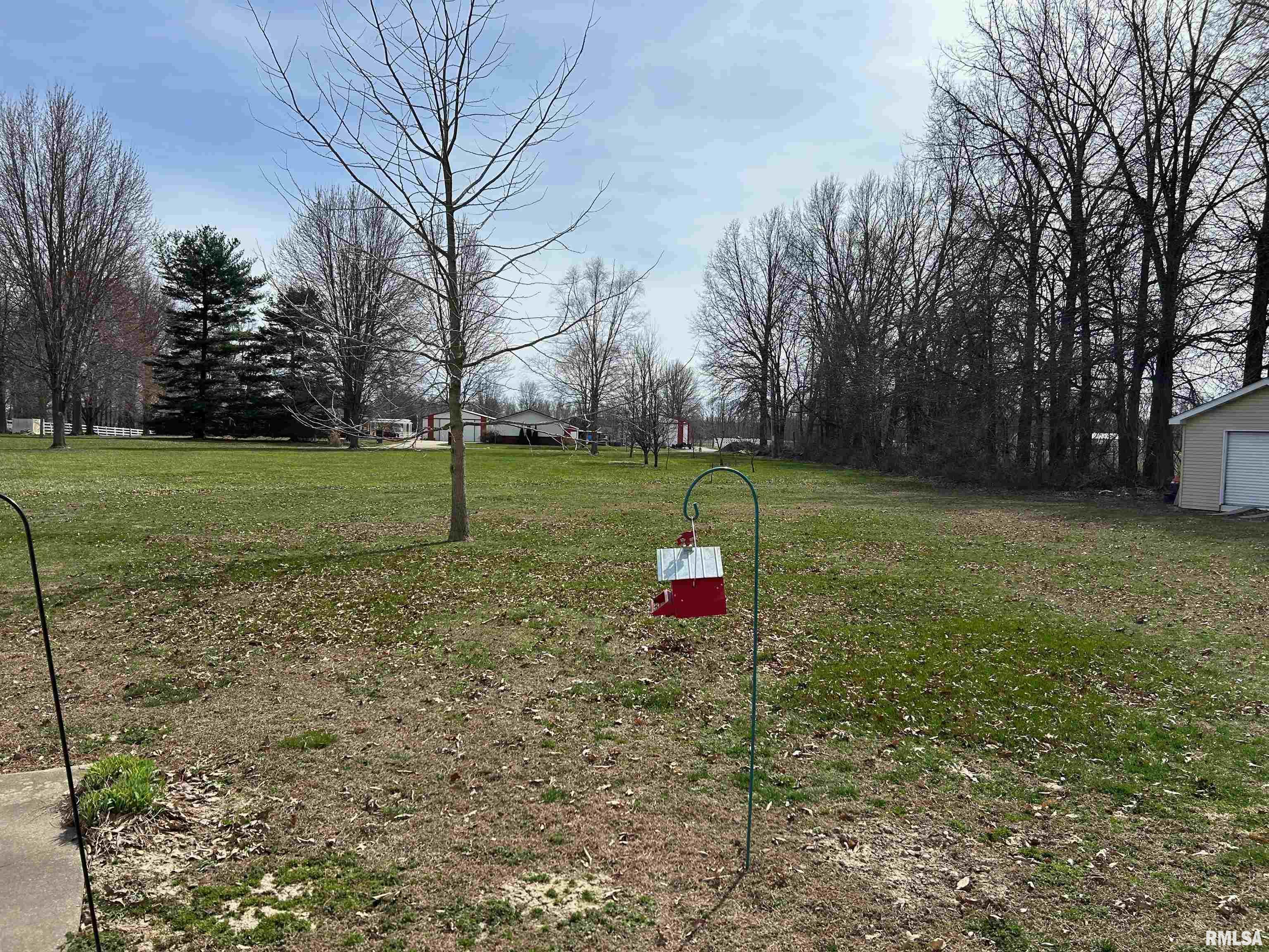 3814 Lake Drive, Taylorville, Illinois image 12
