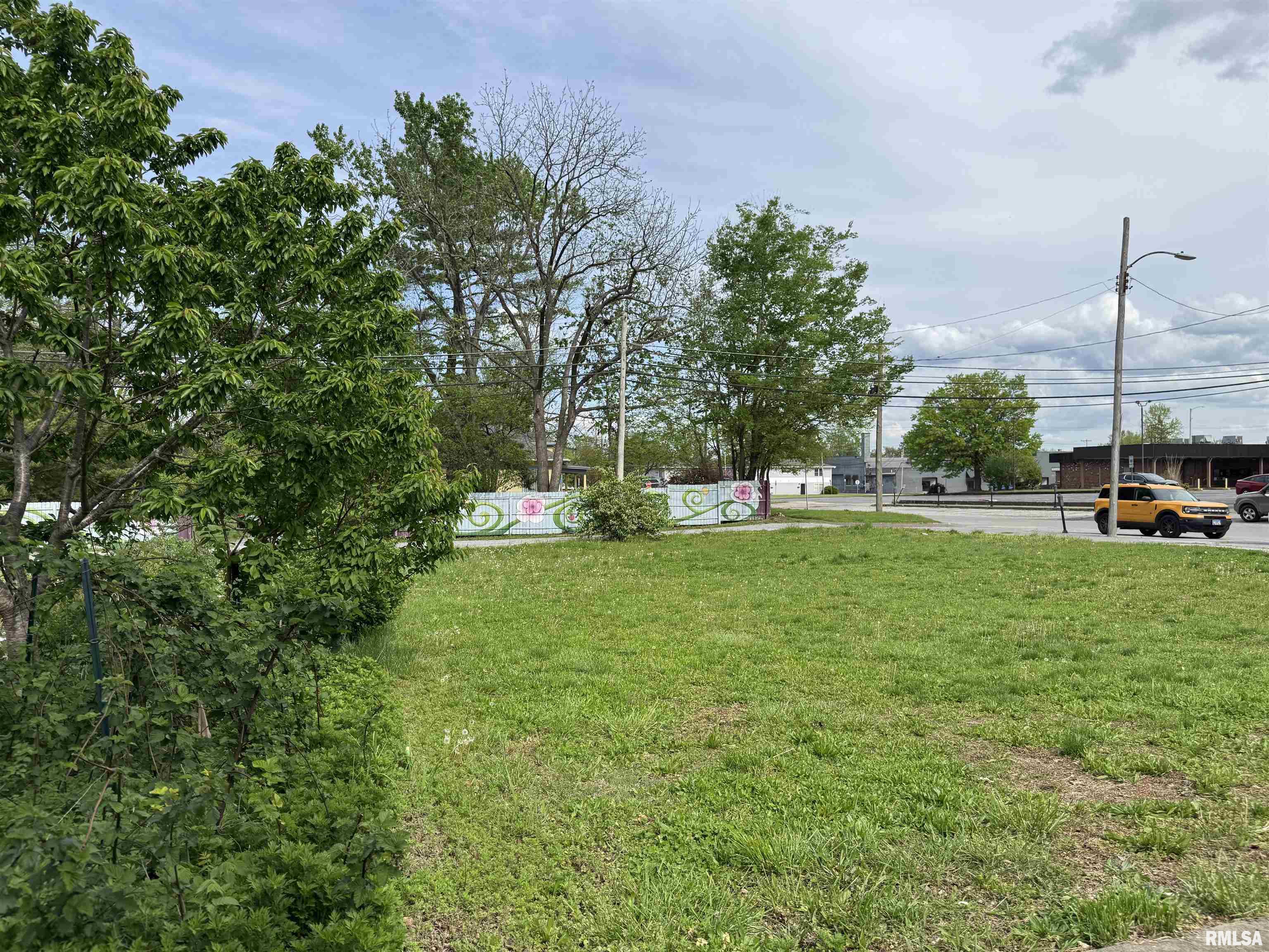 201 N Washington Street, Carbondale, Illinois image 3