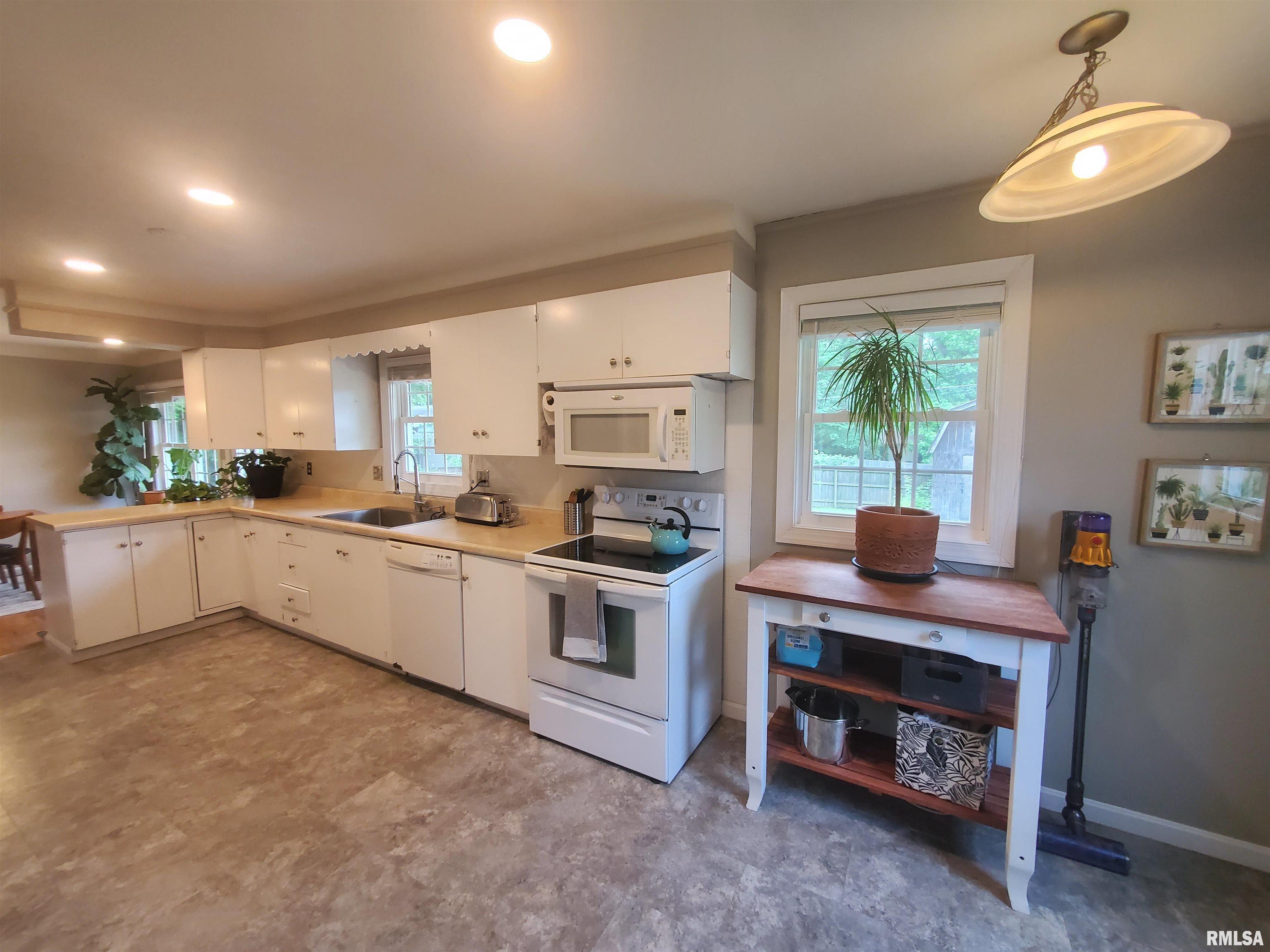 614 S Skyline Drive, Carbondale, Illinois image 16