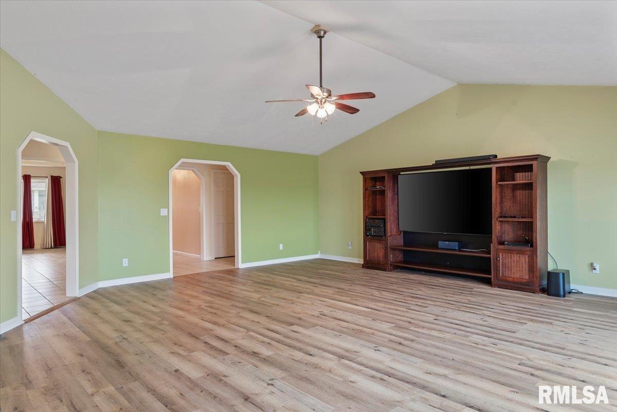 1205 Michele Drive, Pawnee, Illinois image 9