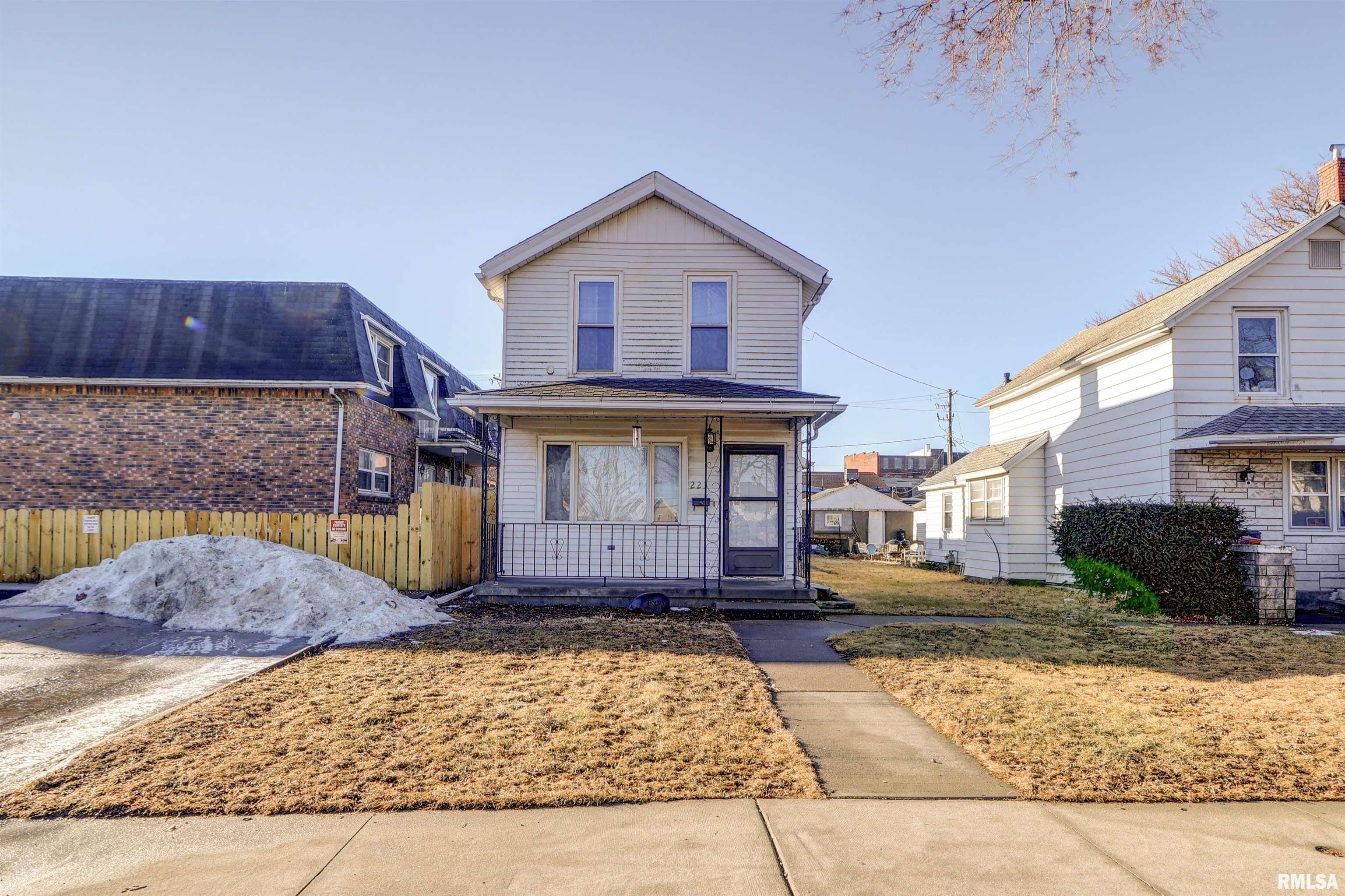 223 3rd Avenue South, Clinton, Iowa image 1