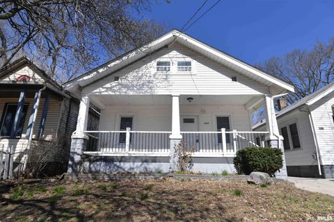 Homes For Sale - 1507 NE Perry Avenue<br/> Peoria, IL 61603