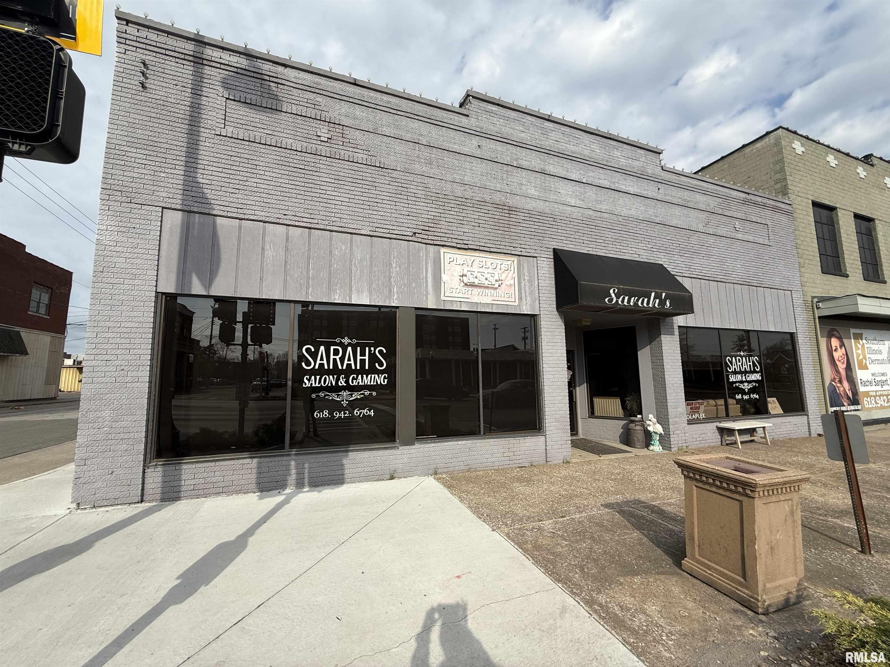 Photo 1 of 25 — 301 N PARK Avenue, Herrin, IL 62948