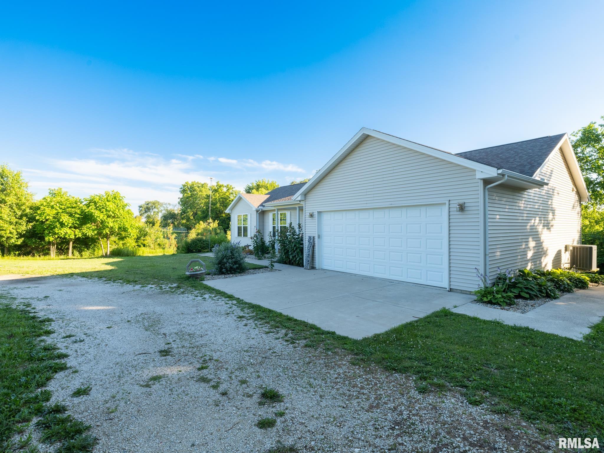 21719 N Blue Ridge Road, Chillicothe, Illinois image 3