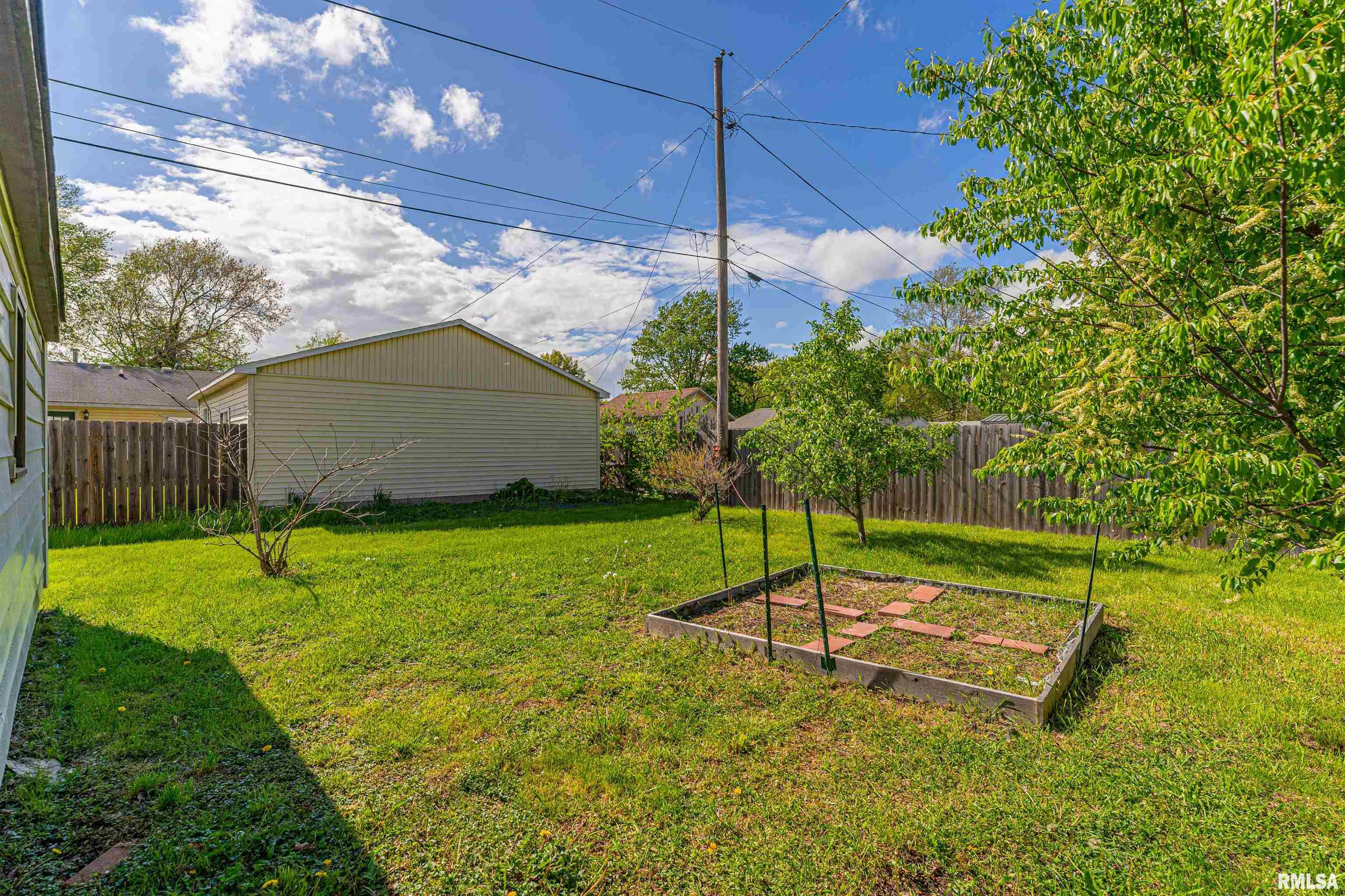 839 Sunset Drive, Lincoln, Illinois image 18