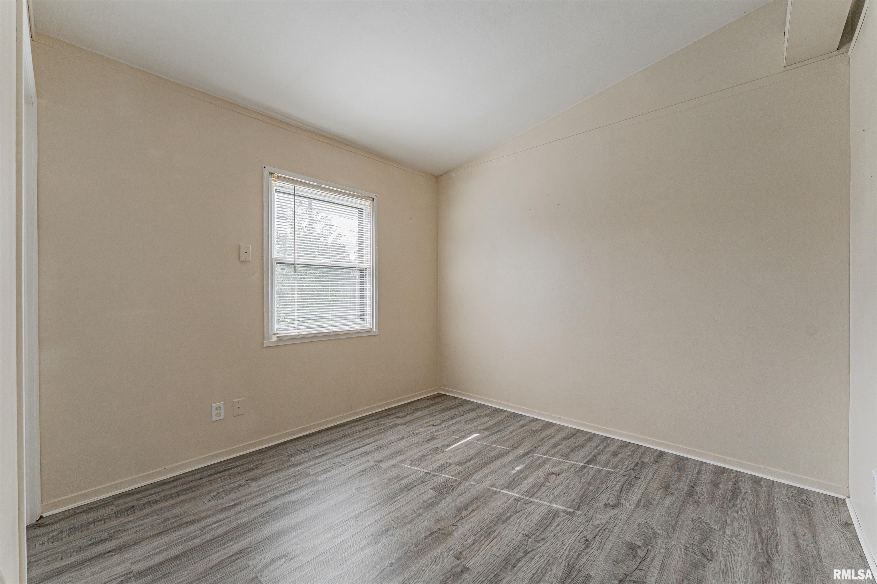 839 Sunset Drive, Lincoln, Illinois image 13