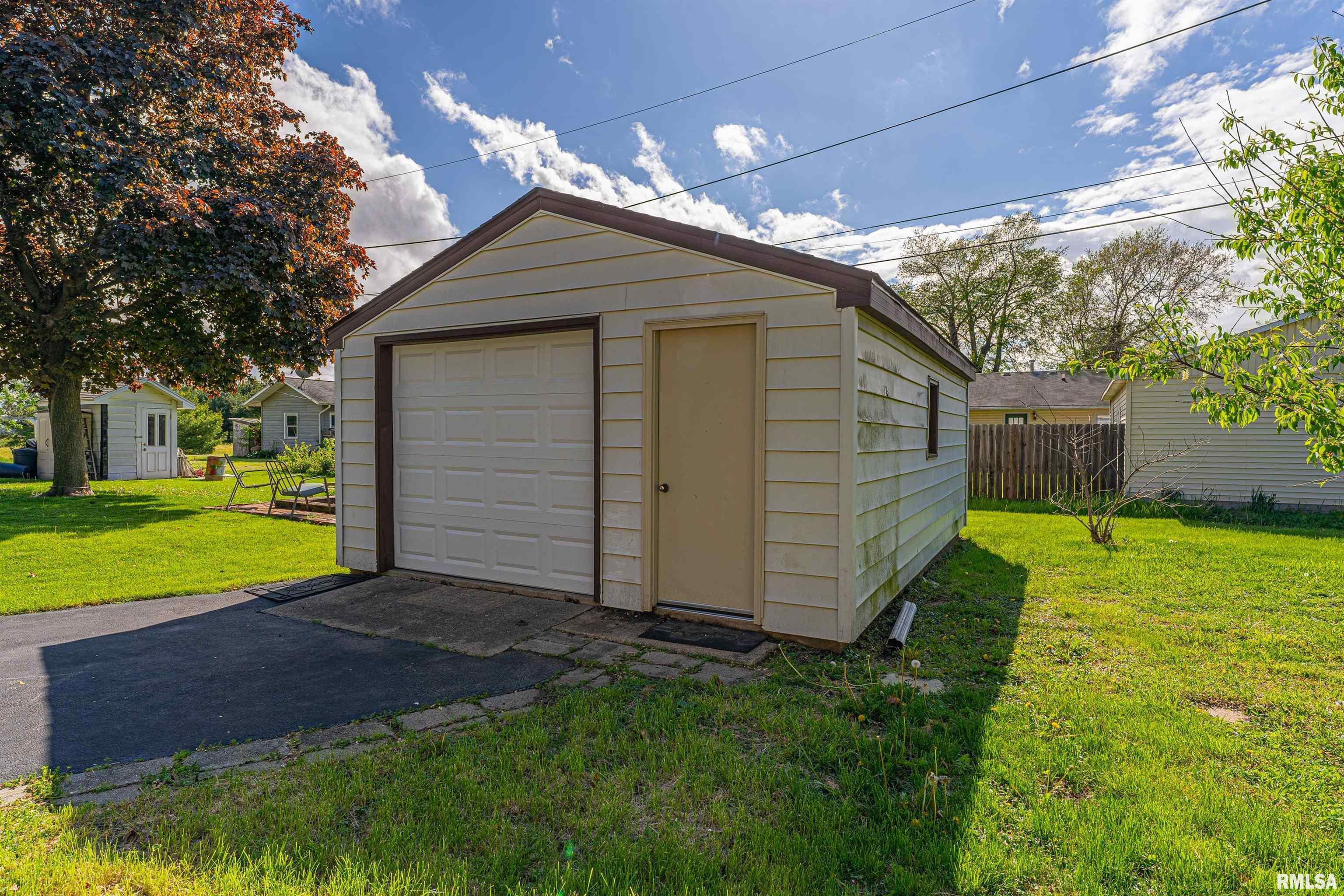 839 Sunset Drive, Lincoln, Illinois image 19