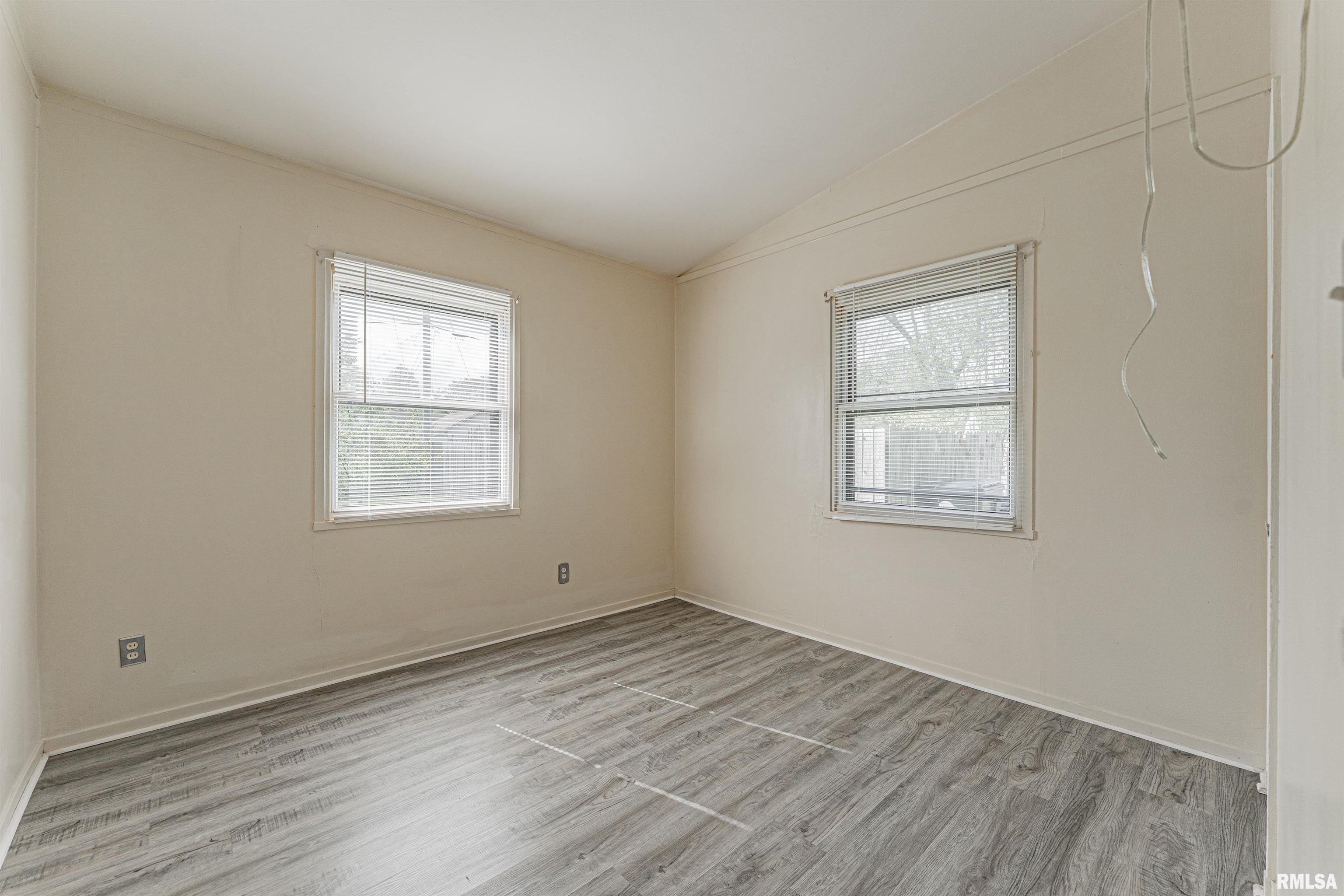 839 Sunset Drive, Lincoln, Illinois image 11