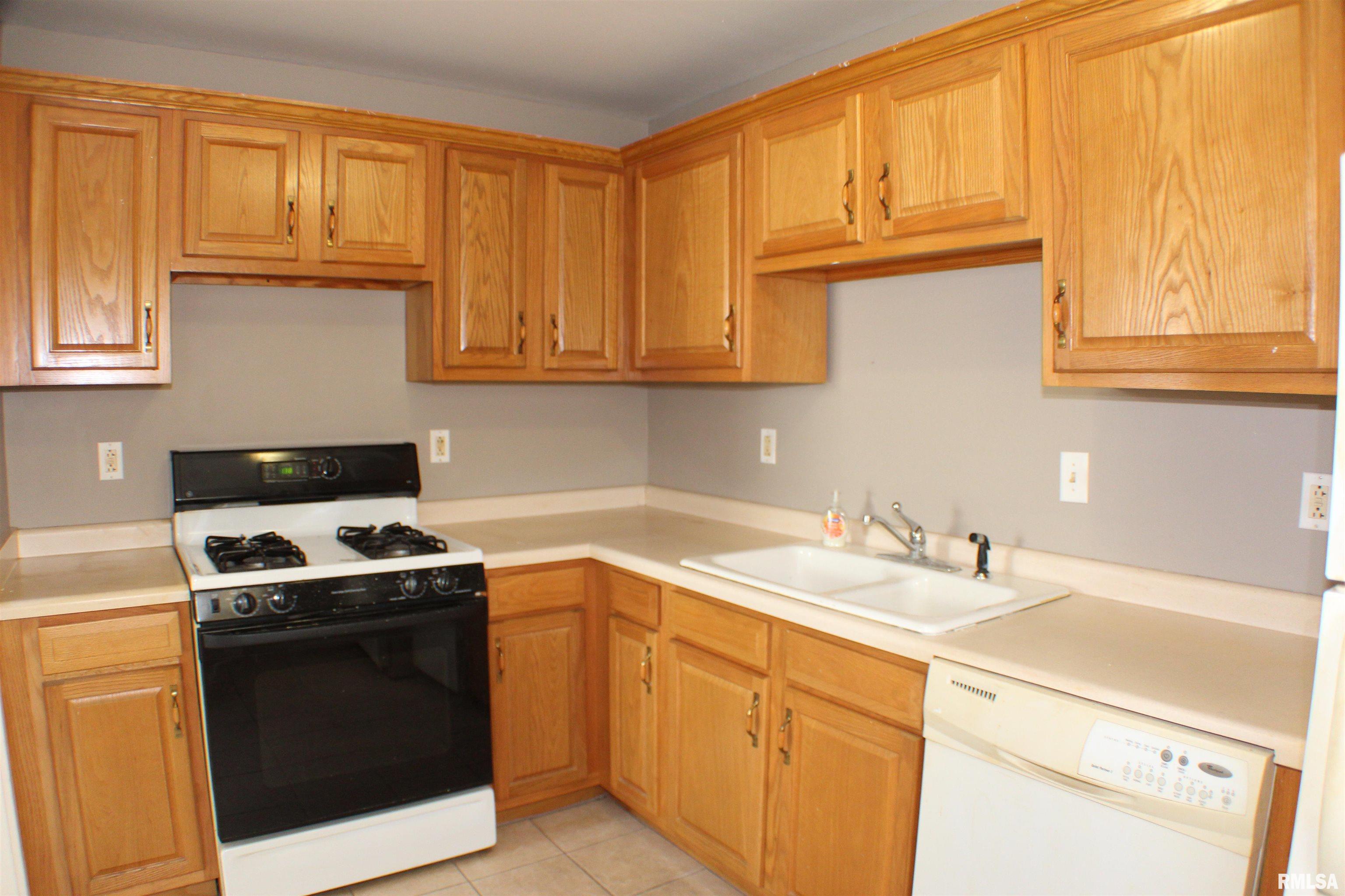 2516 W 68th Street, Davenport, Iowa image 13