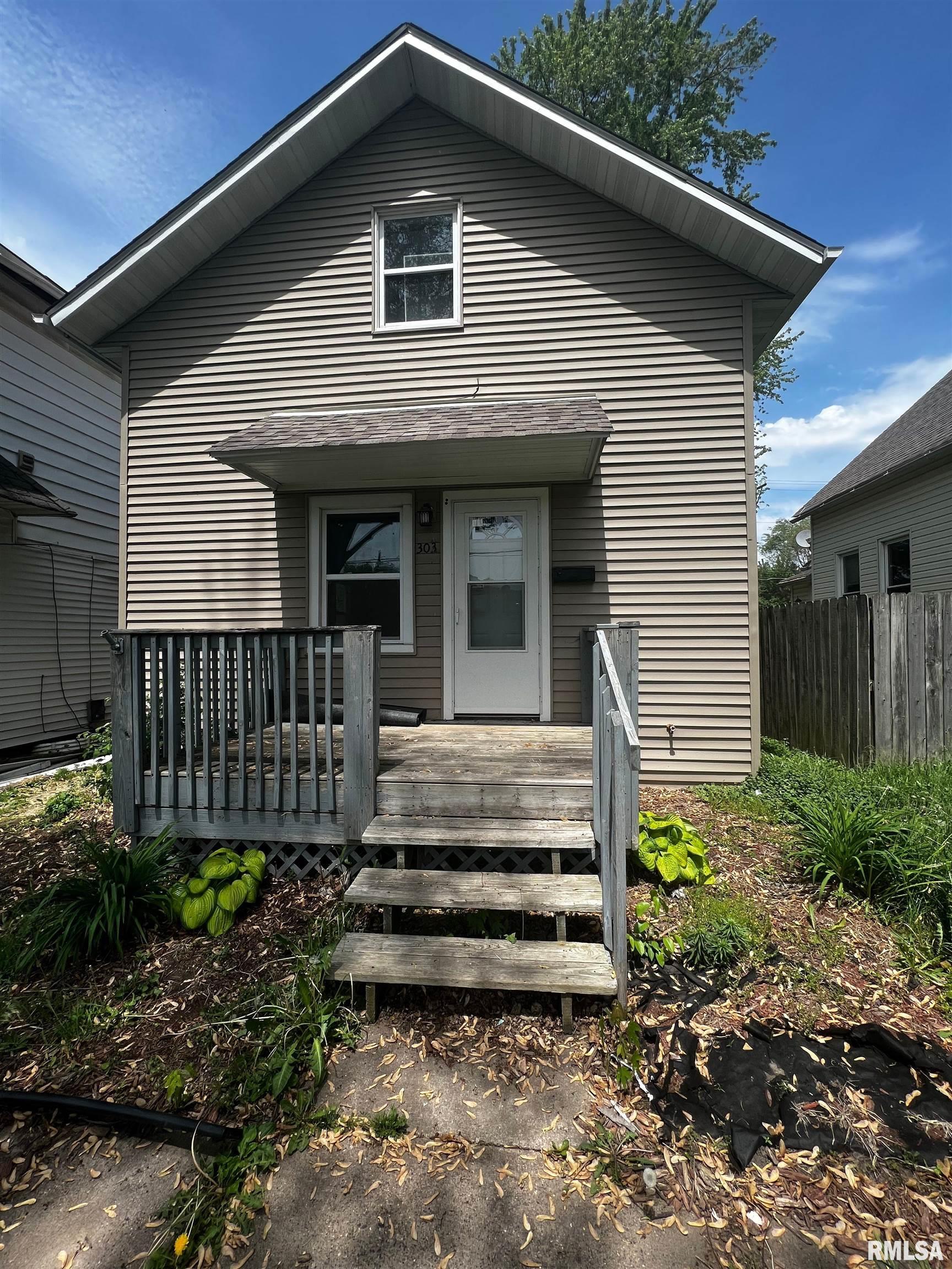 303 15th Avenue, East Moline, Illinois image 1