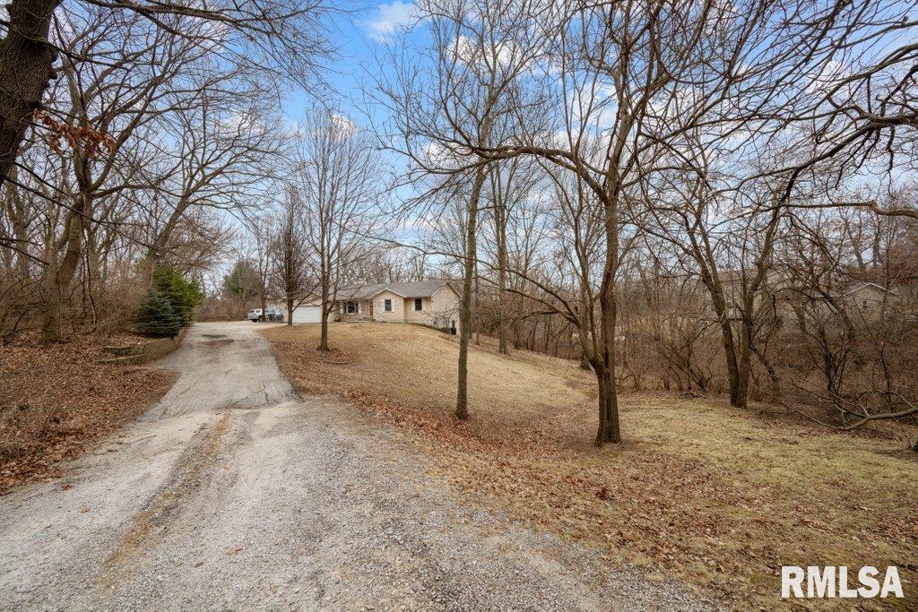 1855 Wagon Wheel Lane, Muscatine, Iowa image 37