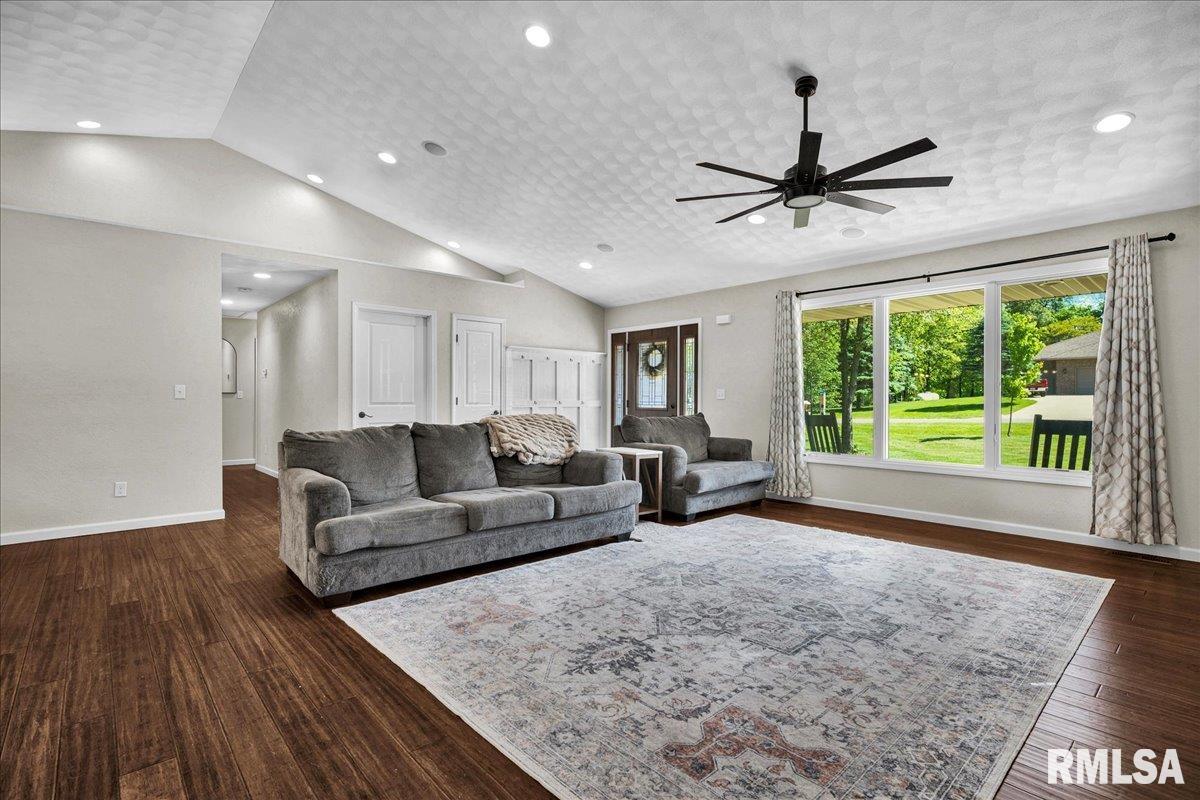 13399 Oak Lake Court, Tremont, Illinois image 5