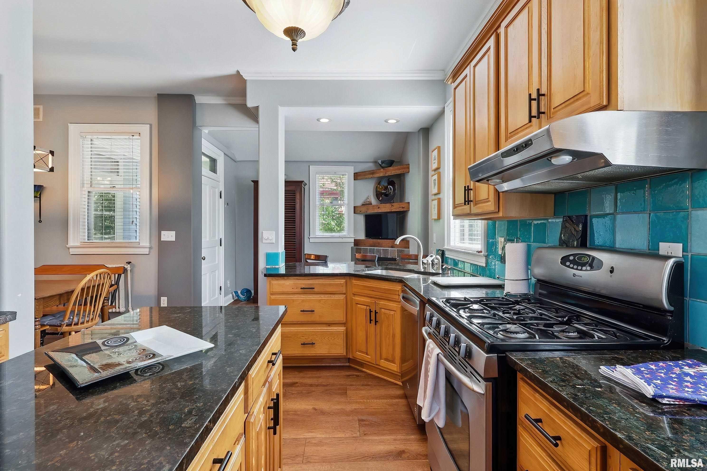 1703 20th Street, Rock Island, Illinois image 24