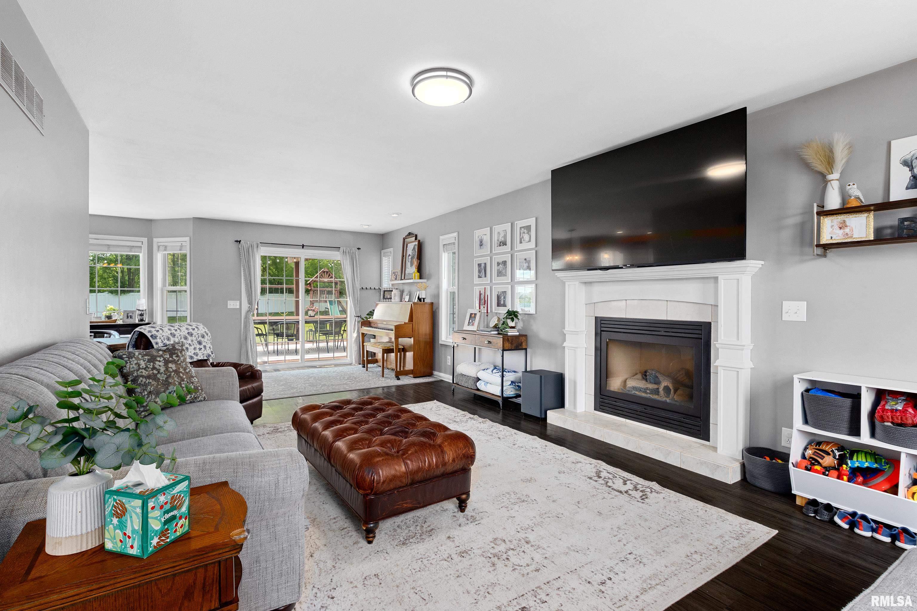 418 Mackenzie Place, Germantown Hills, Illinois image 8