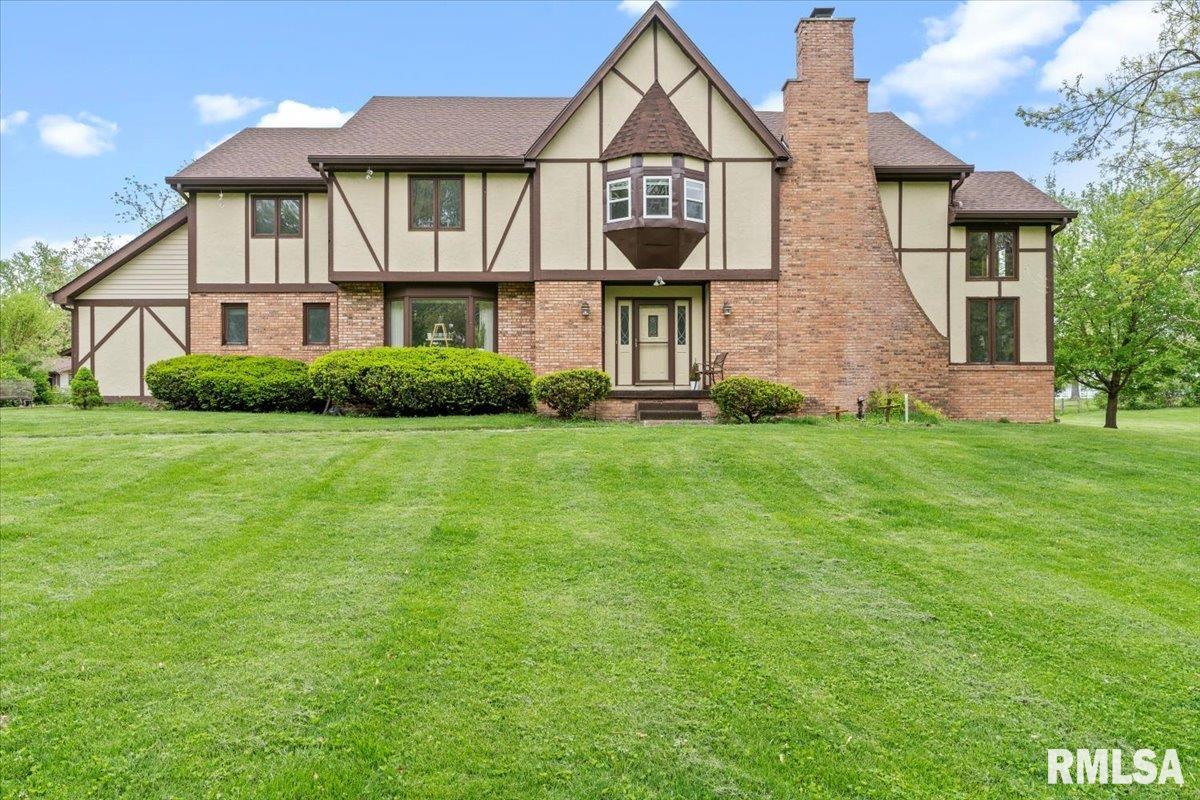 9068 Old Indian Trail, Chatham, Illinois image 1