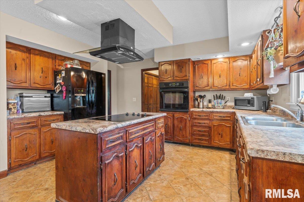 9068 Old Indian Trail, Chatham, Illinois image 15