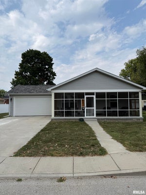 105 S MADISON ST, TAYLORVILLE, IL 62568 - Image 565c73571d67dcf398cc100e8e7cf14e/1788257913