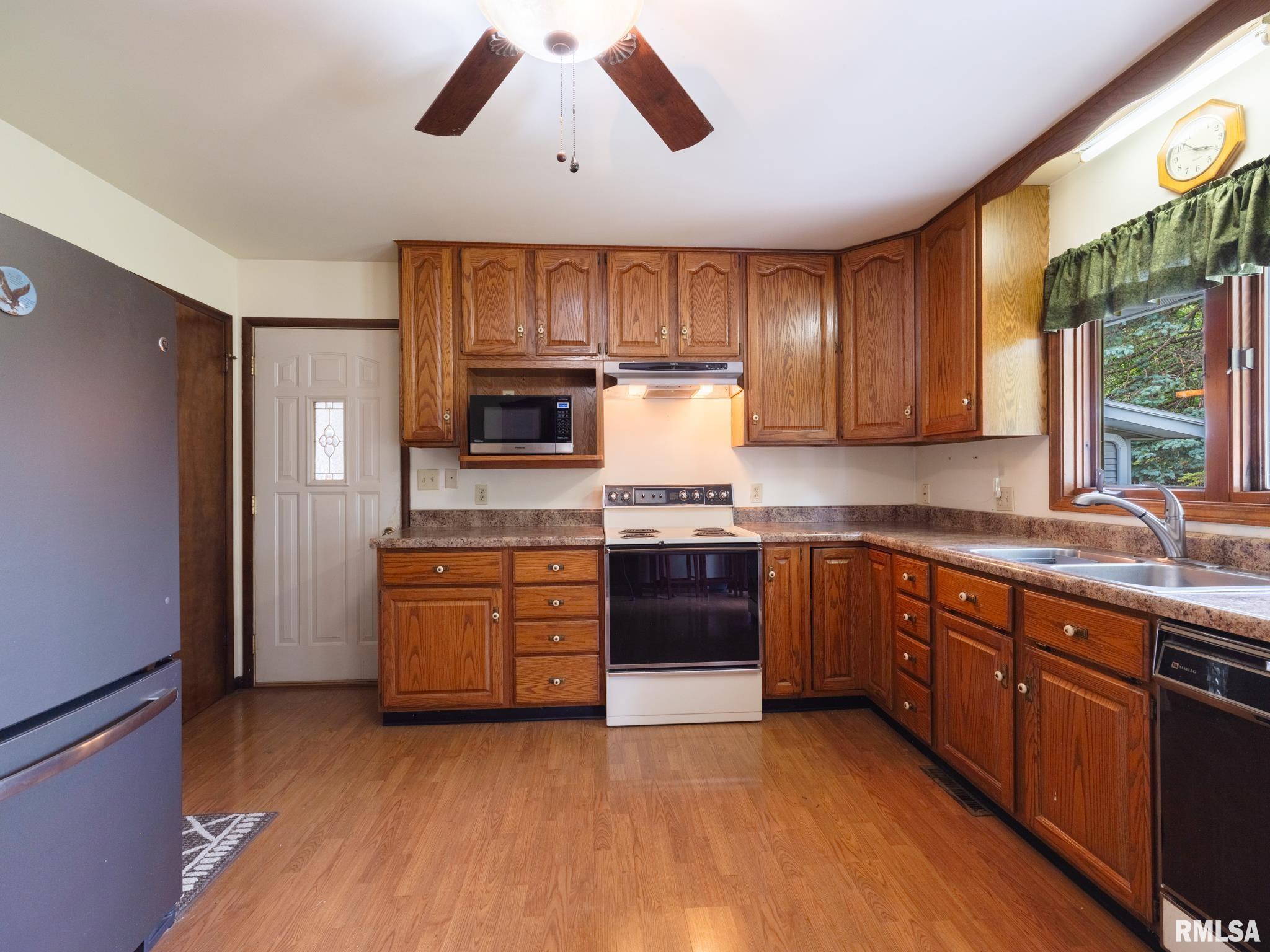 1213 W Pine Street, Chillicothe, Illinois image 10