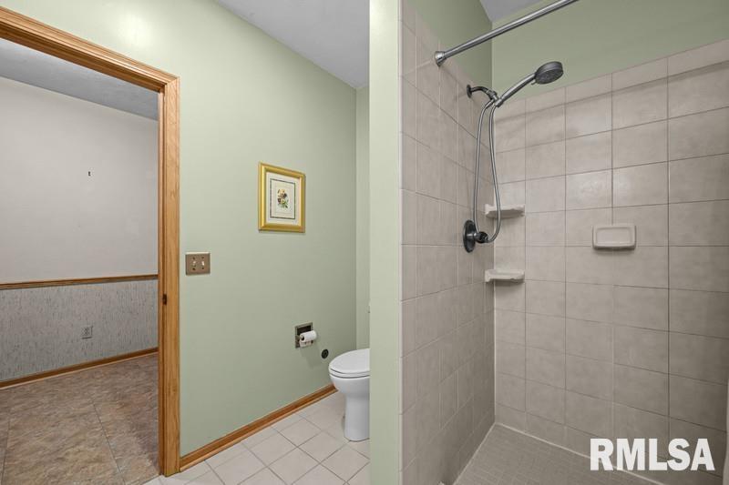 917 23rd Avenue #5, East Moline, Illinois image 30