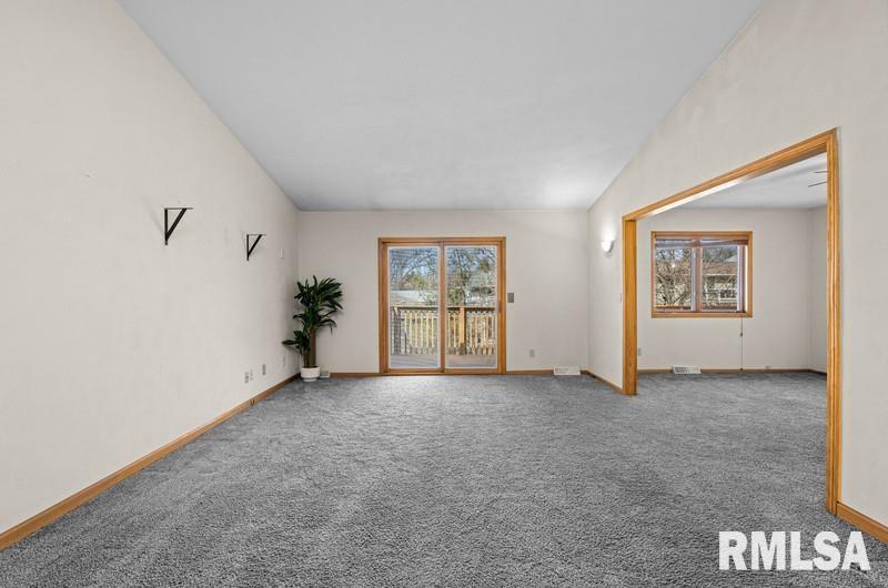 917 23rd Avenue #5, East Moline, Illinois image 8