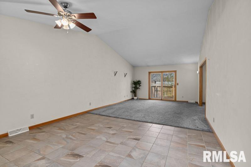 917 23rd Avenue #5, East Moline, Illinois image 6