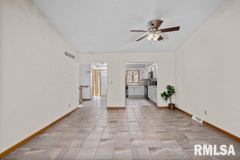 917 23rd Avenue #5, East Moline, Illinois image 7