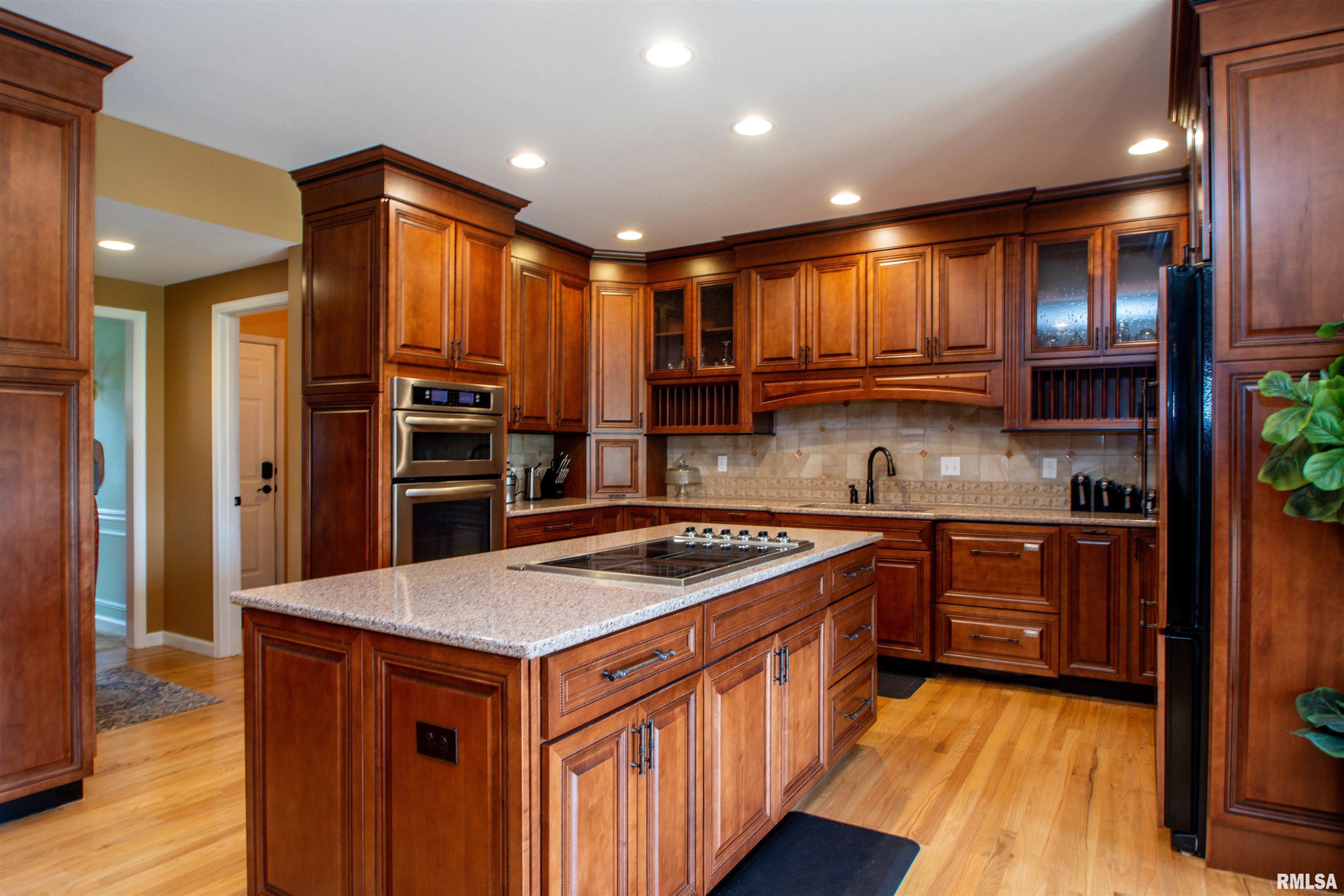 4901 N Weaverridge Boulevard, Peoria, Illinois image 24