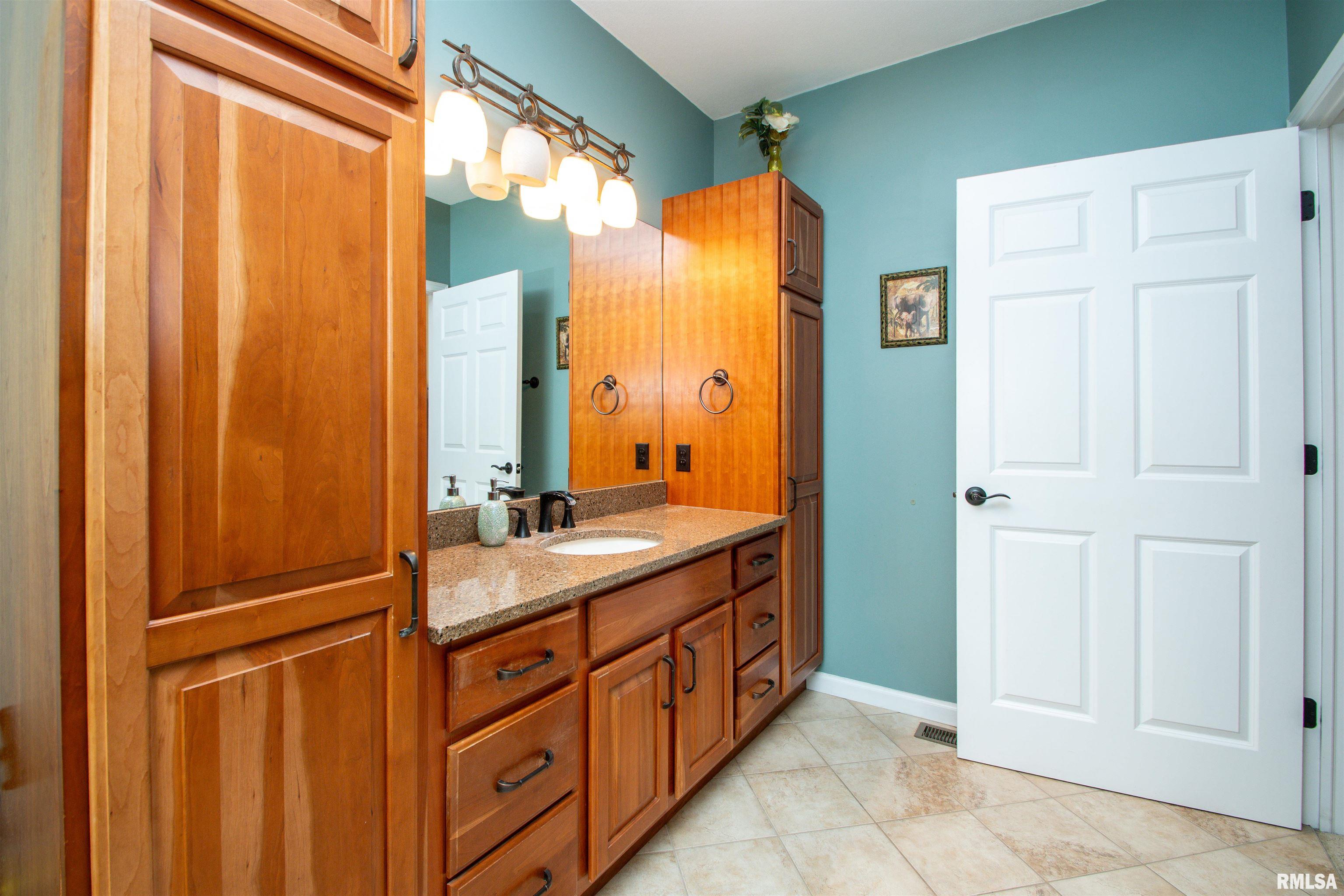 4901 N Weaverridge Boulevard, Peoria, Illinois image 49