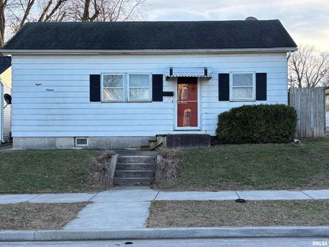Homes For Sale - 816 Adams Street<br/> Adams County, Quincy, IL 62301